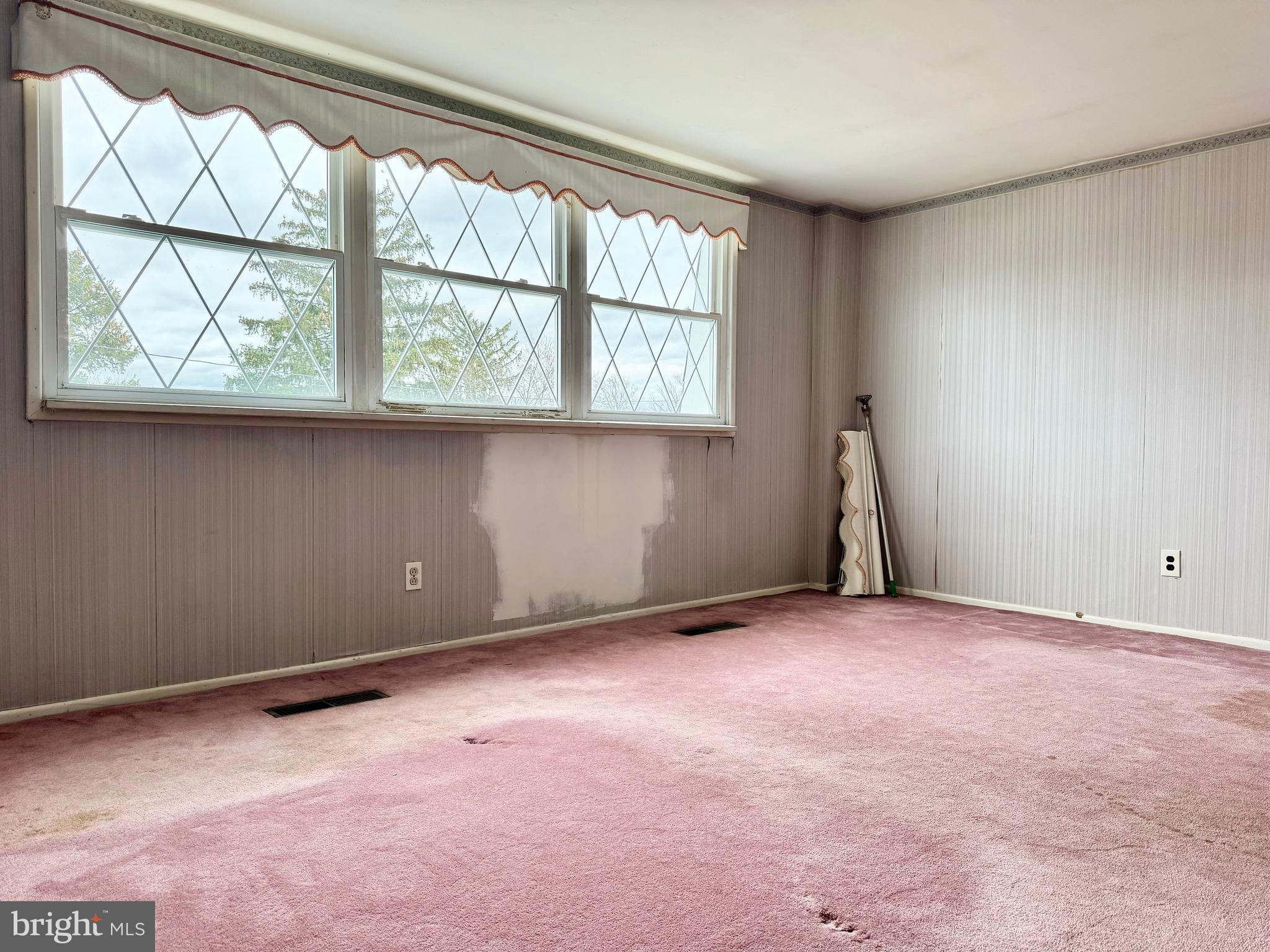 PHILADELPHIA (NORTHEAST) - Residential