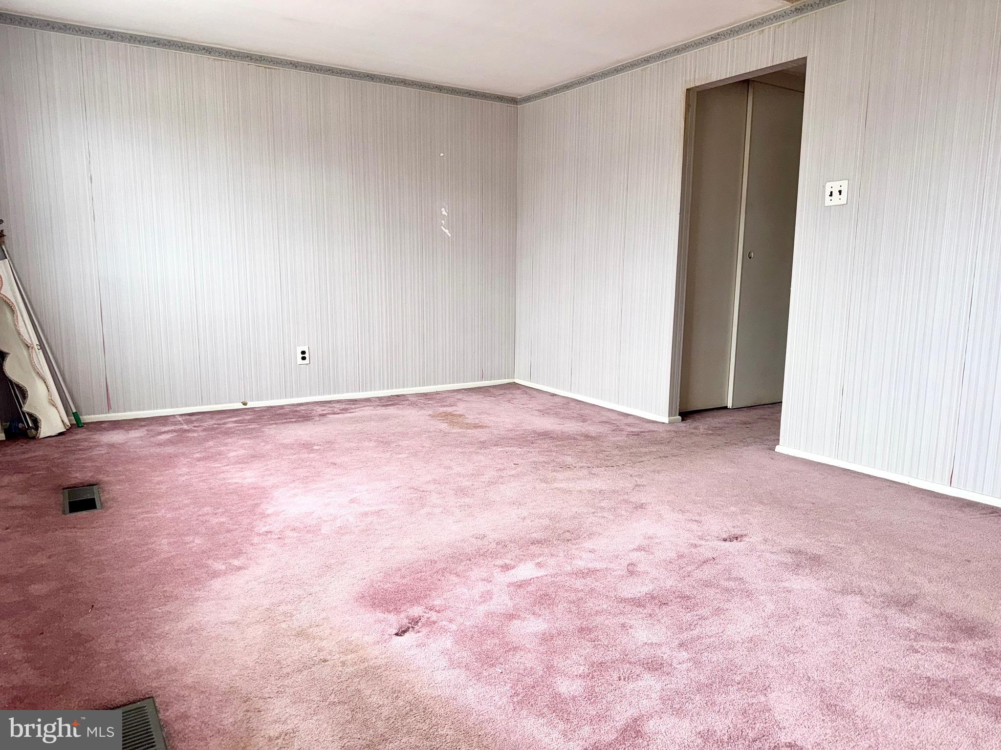 PHILADELPHIA (NORTHEAST) - Residential