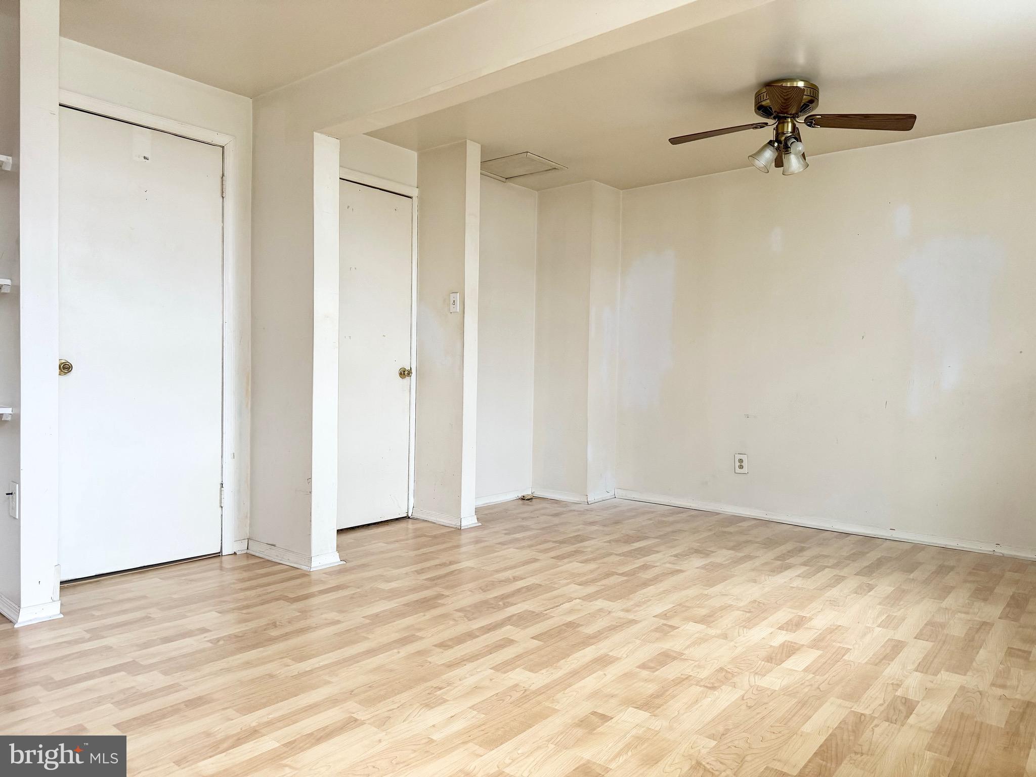 PHILADELPHIA (NORTHEAST) - Residential