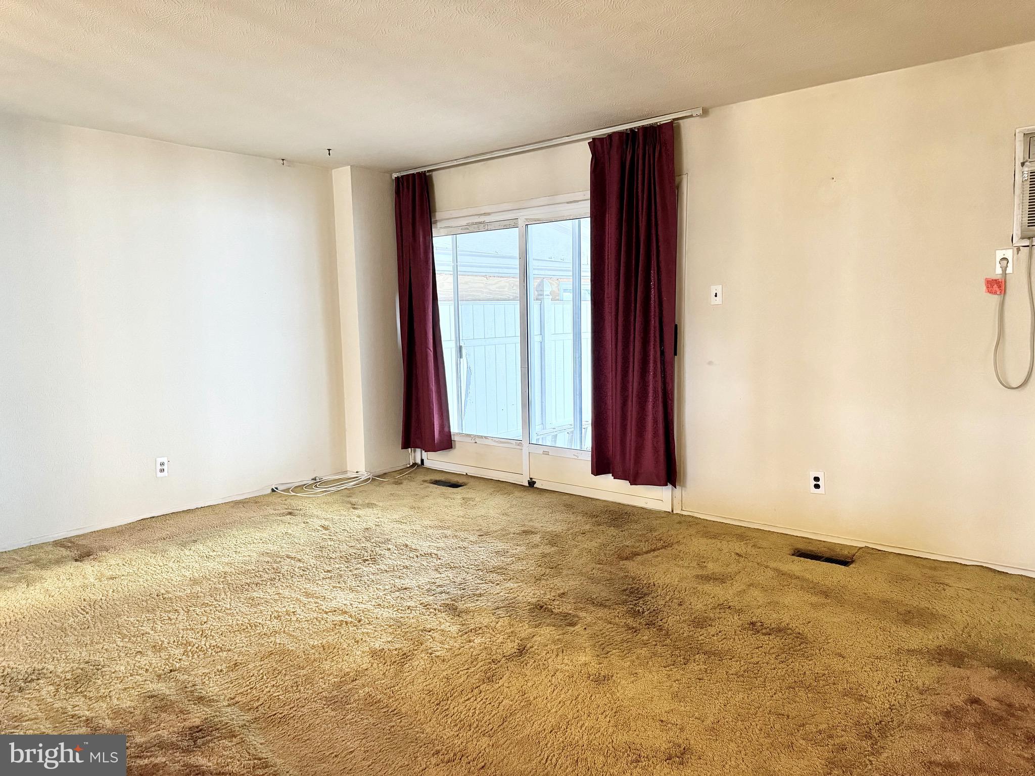 PHILADELPHIA (NORTHEAST) - Residential