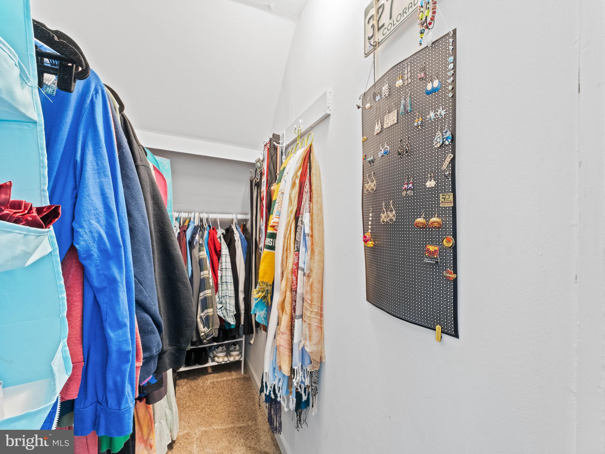 VERMILION HILL - Residential