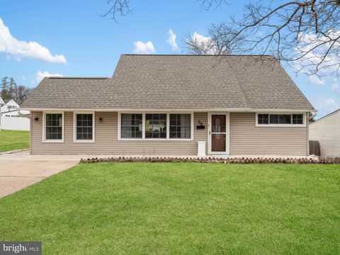 Homes For Sale - 56 Vermillion Way<br/> LEVITTOWN, PA 19054