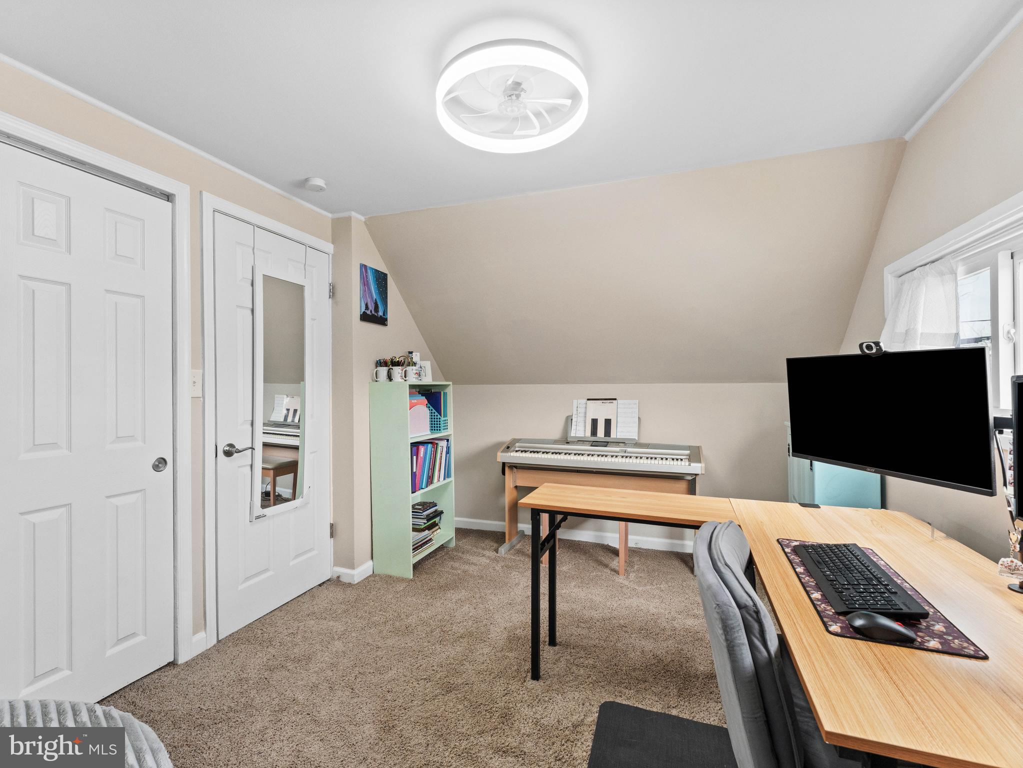 VERMILION HILL - Residential