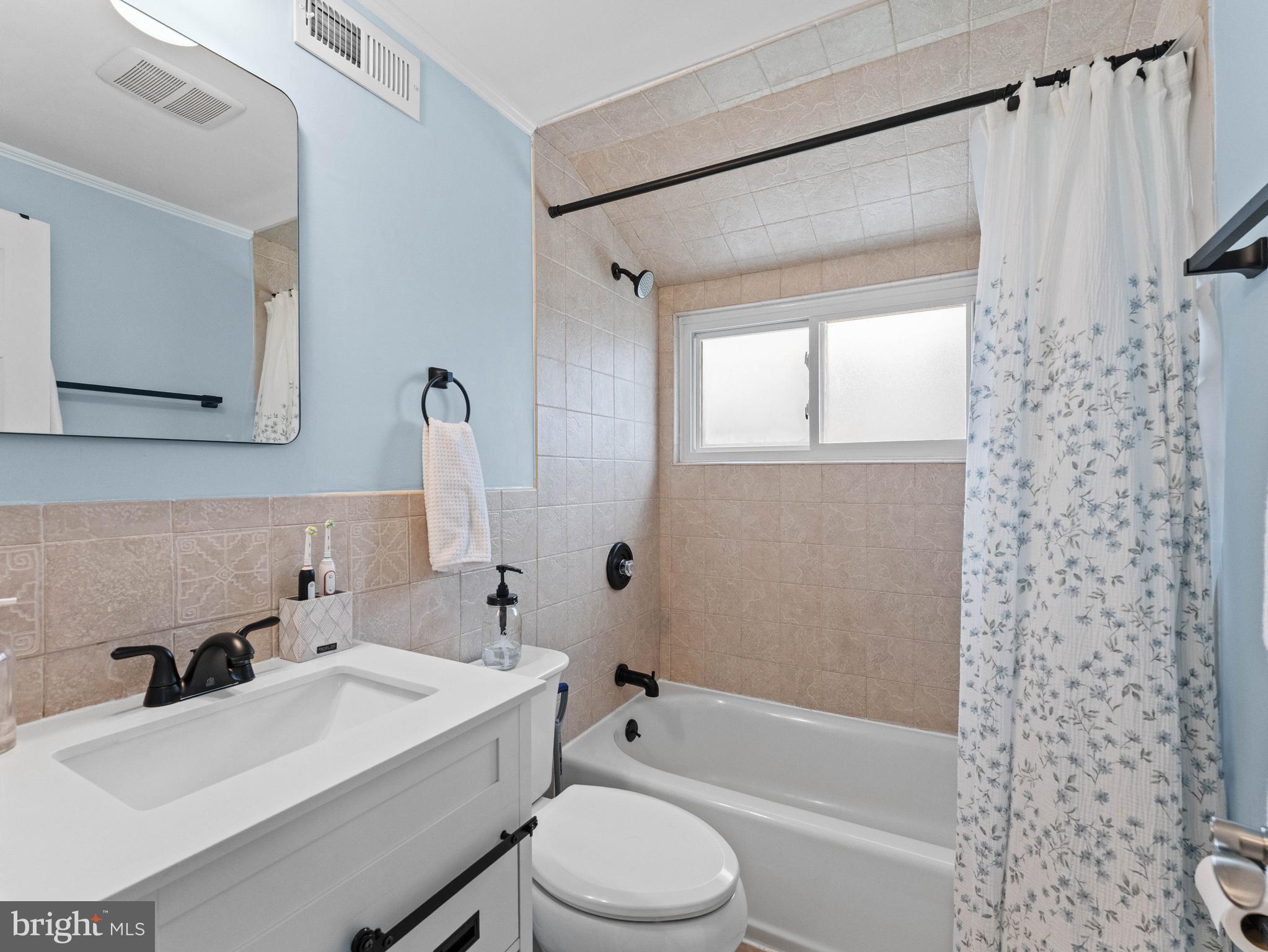 VERMILION HILL - Residential