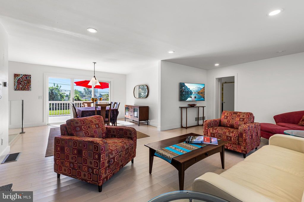 Photo of 418 School Lane, WAYNE, PA 19087 (MLS # PACT2106882)