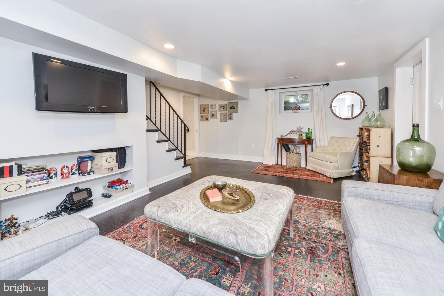 LEE HEIGHTS - Residential Lease