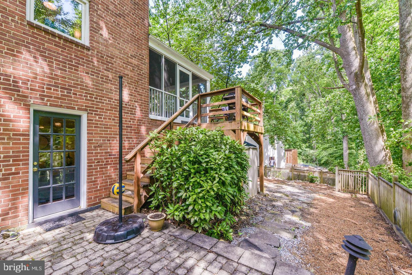 LEE HEIGHTS - Residential Lease