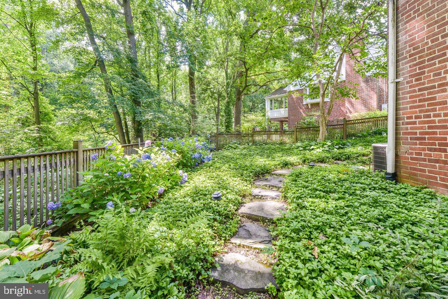 LEE HEIGHTS - Residential Lease