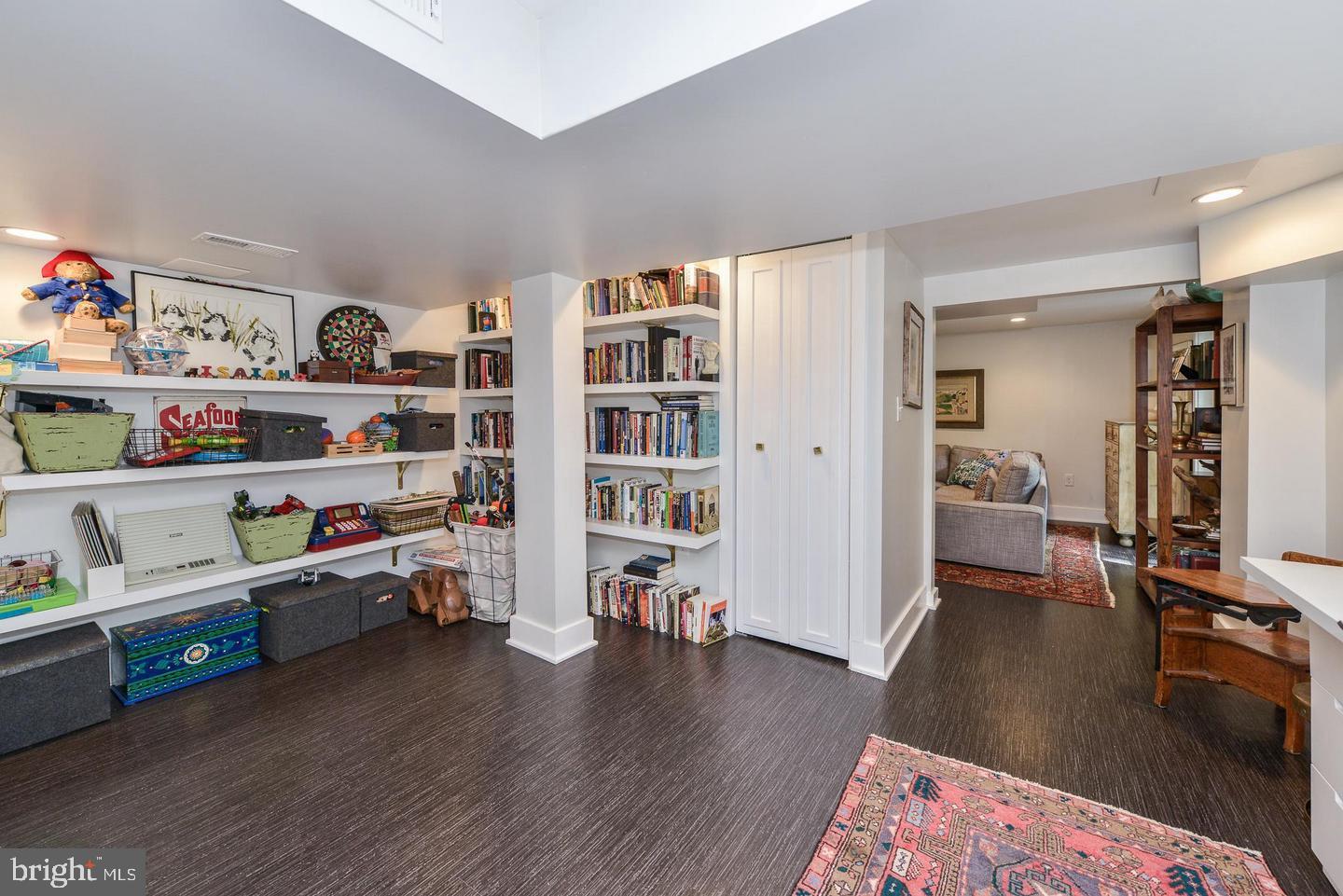 LEE HEIGHTS - Residential Lease