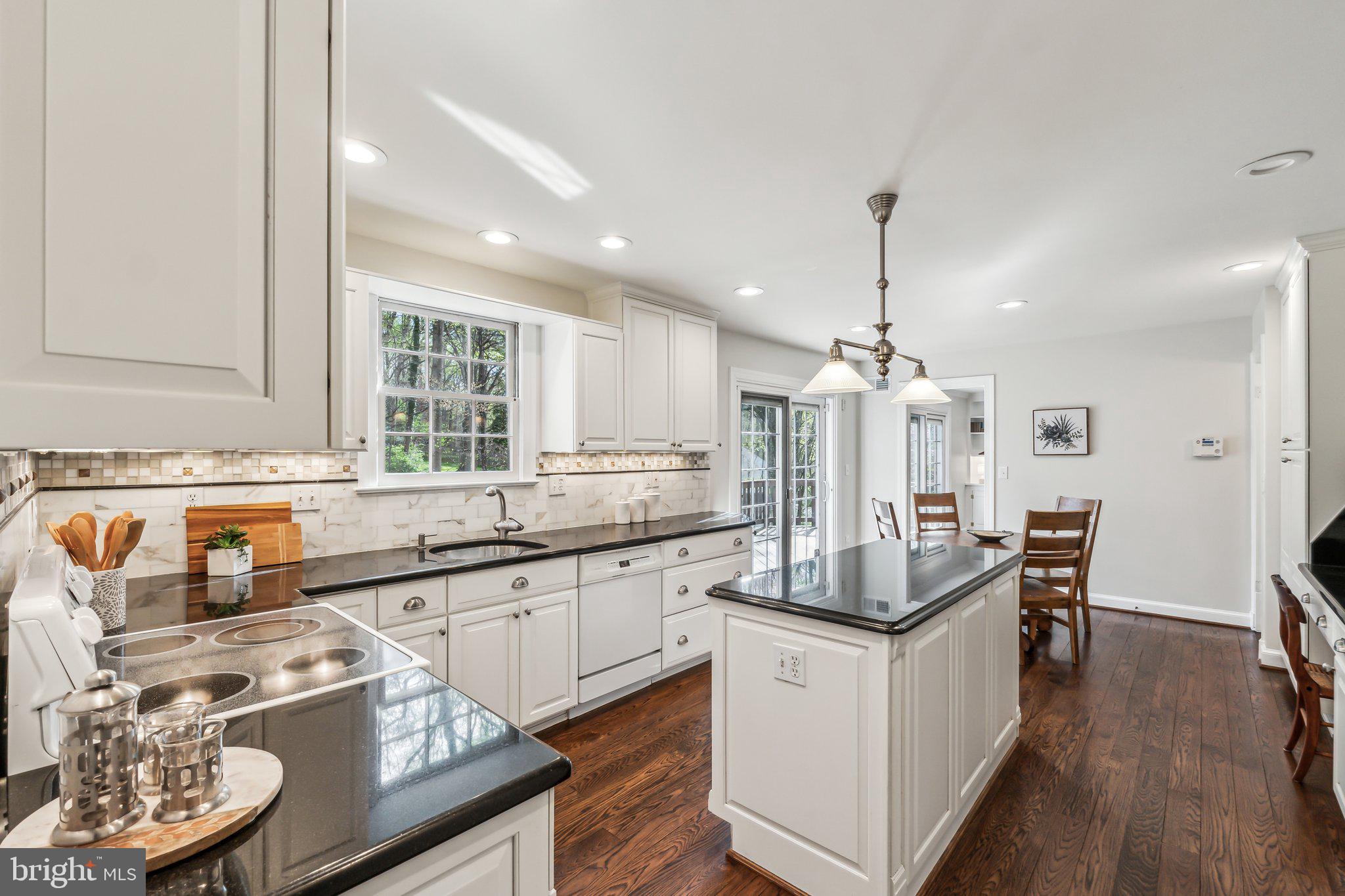 MCAULEY PARK - Residential