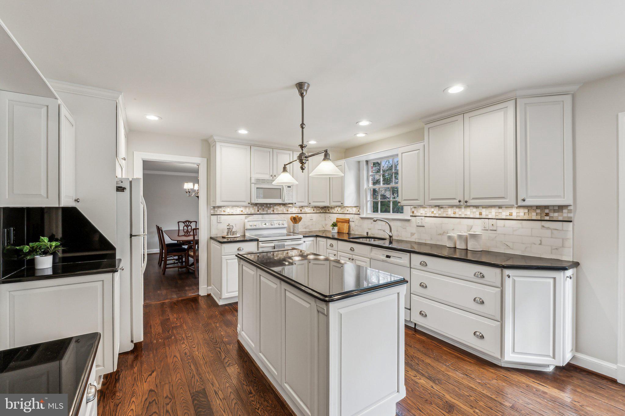 MCAULEY PARK - Residential