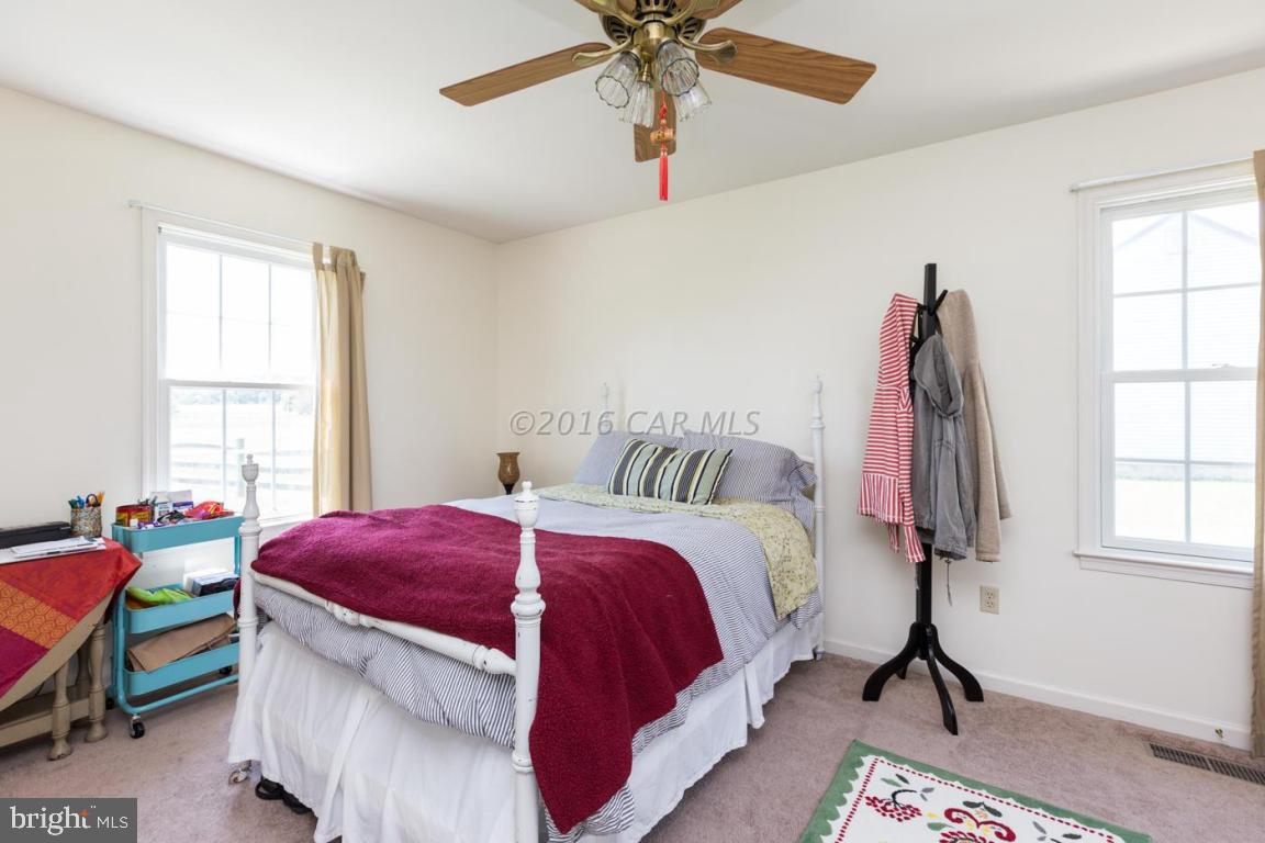 EQUESTRIAN ACRES - Residential