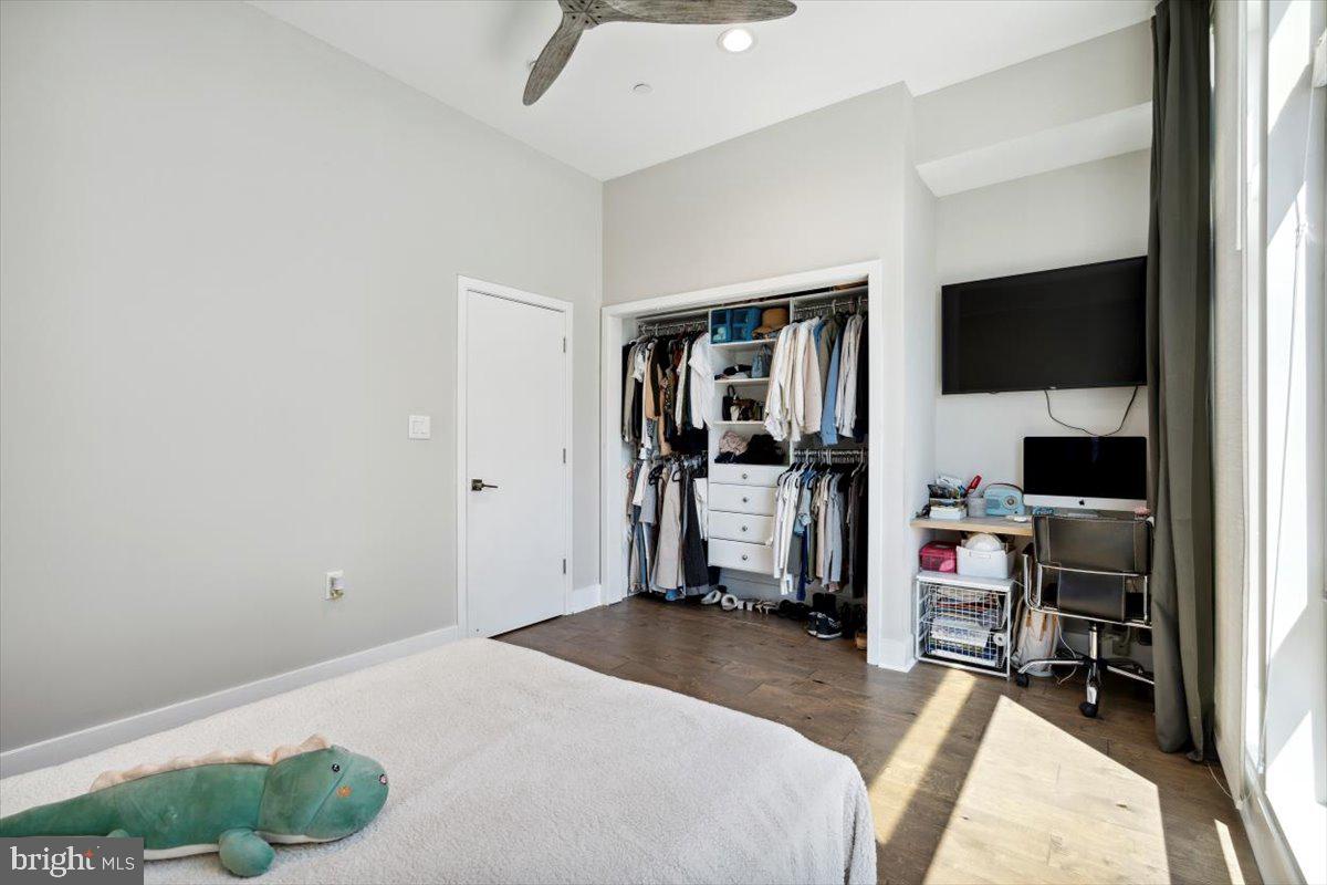 OLDE KENSINGTON - Residential Lease