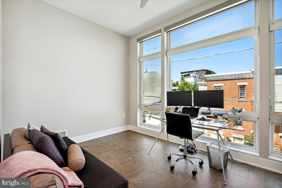 OLDE KENSINGTON - Residential Lease