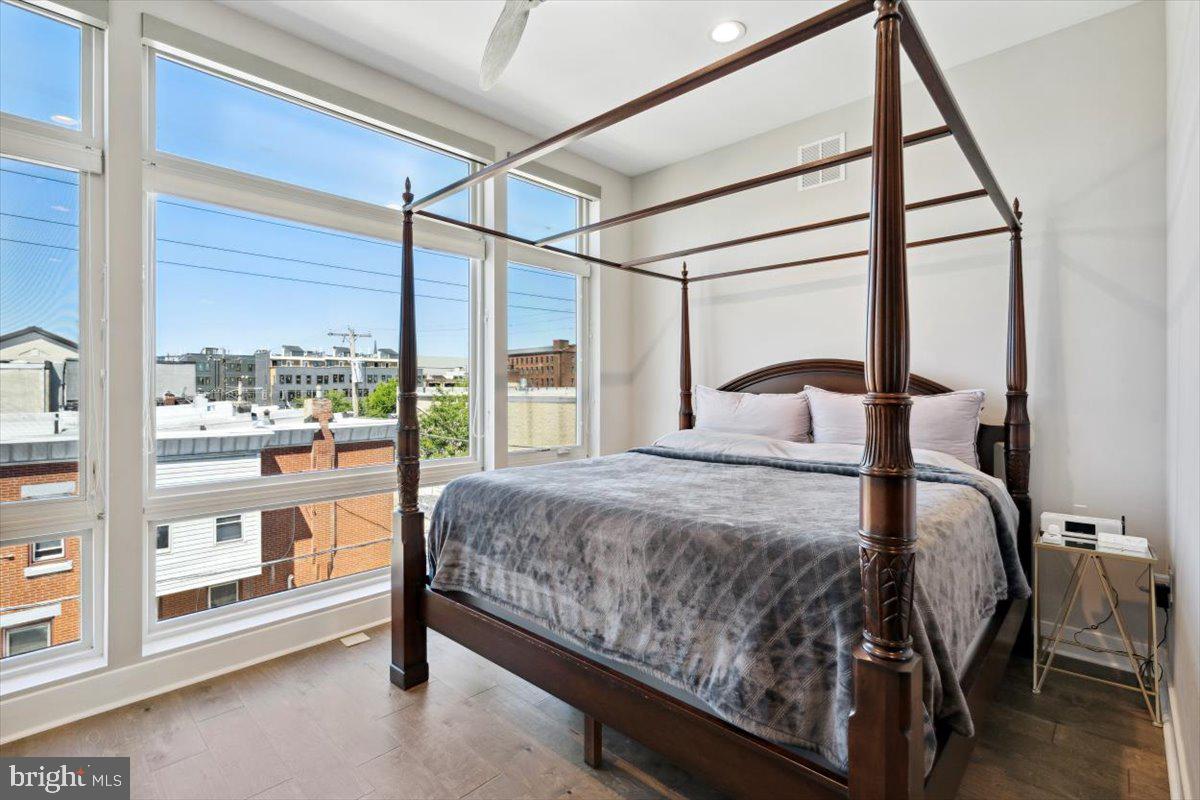 OLDE KENSINGTON - Residential Lease