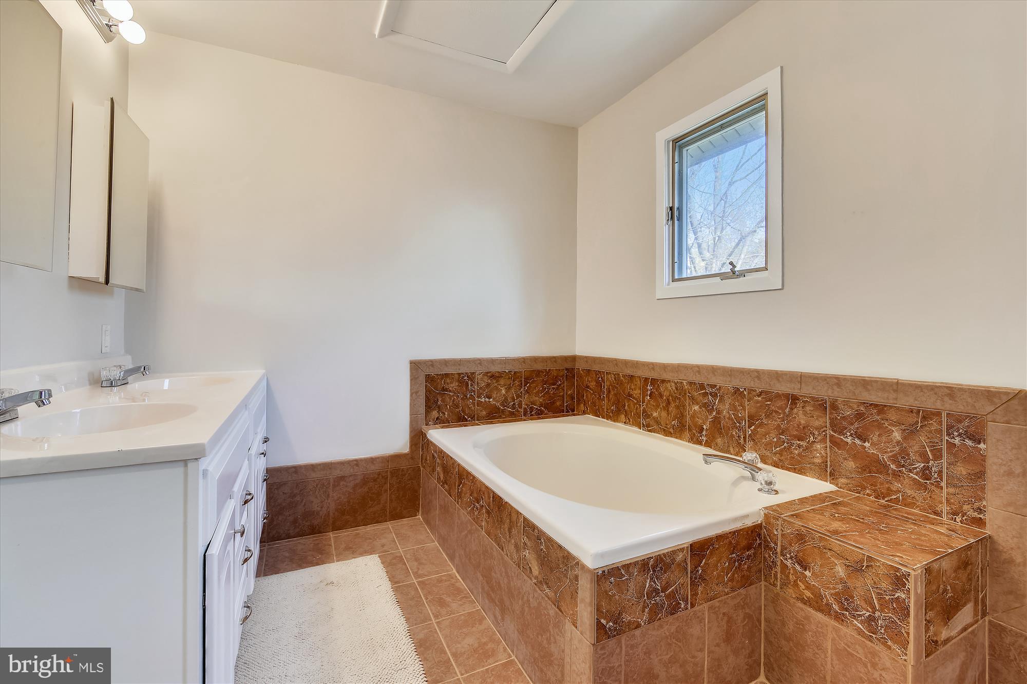 CARTER HILL - Residential