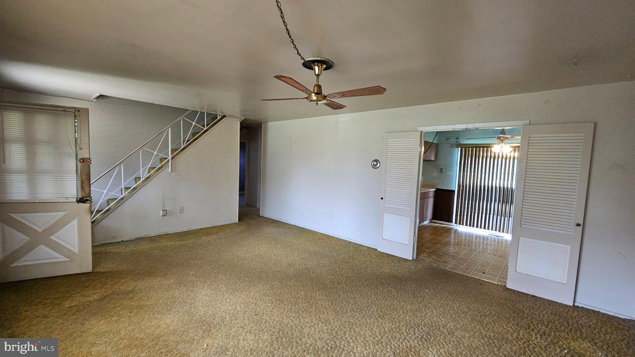 33 HOPEWELL LANE