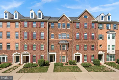 21582 Zuknick Terrace, Ashburn, VA MLS: VALO2094716