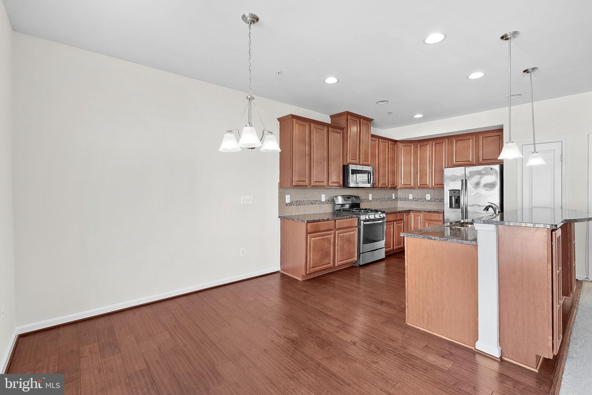 MORLEY CORNER - Residential Lease