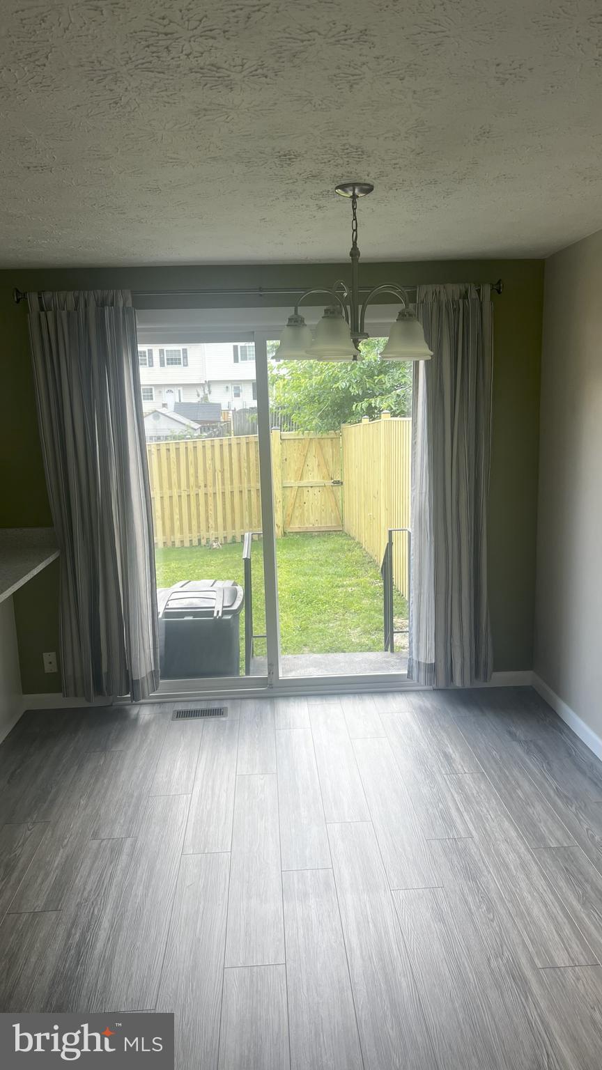 TIMBERLINE-PLAT ONE> - Residential Lease