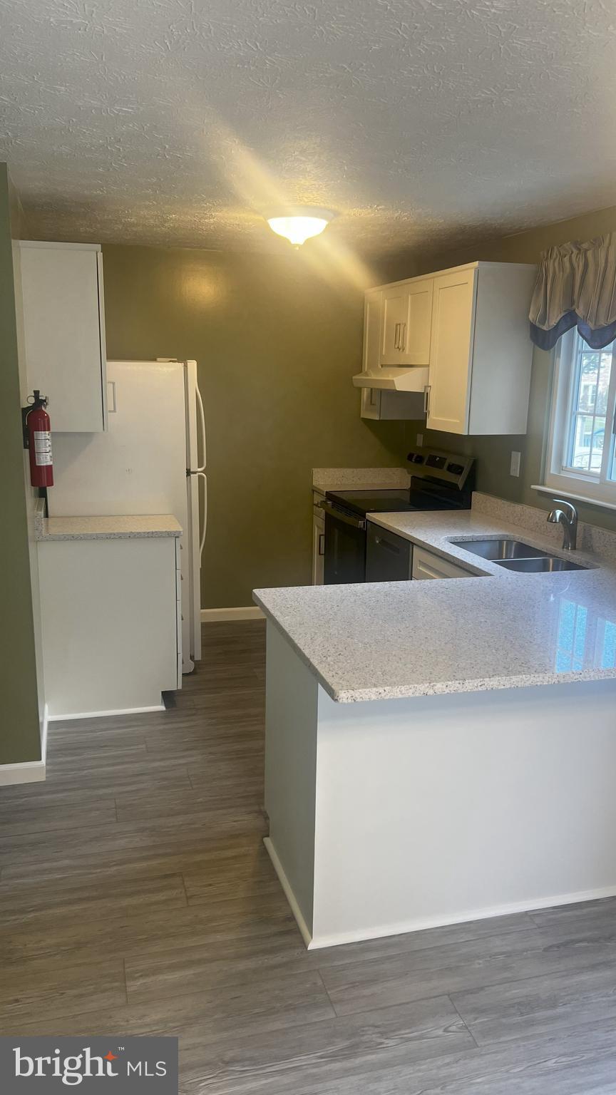 TIMBERLINE-PLAT ONE> - Residential Lease