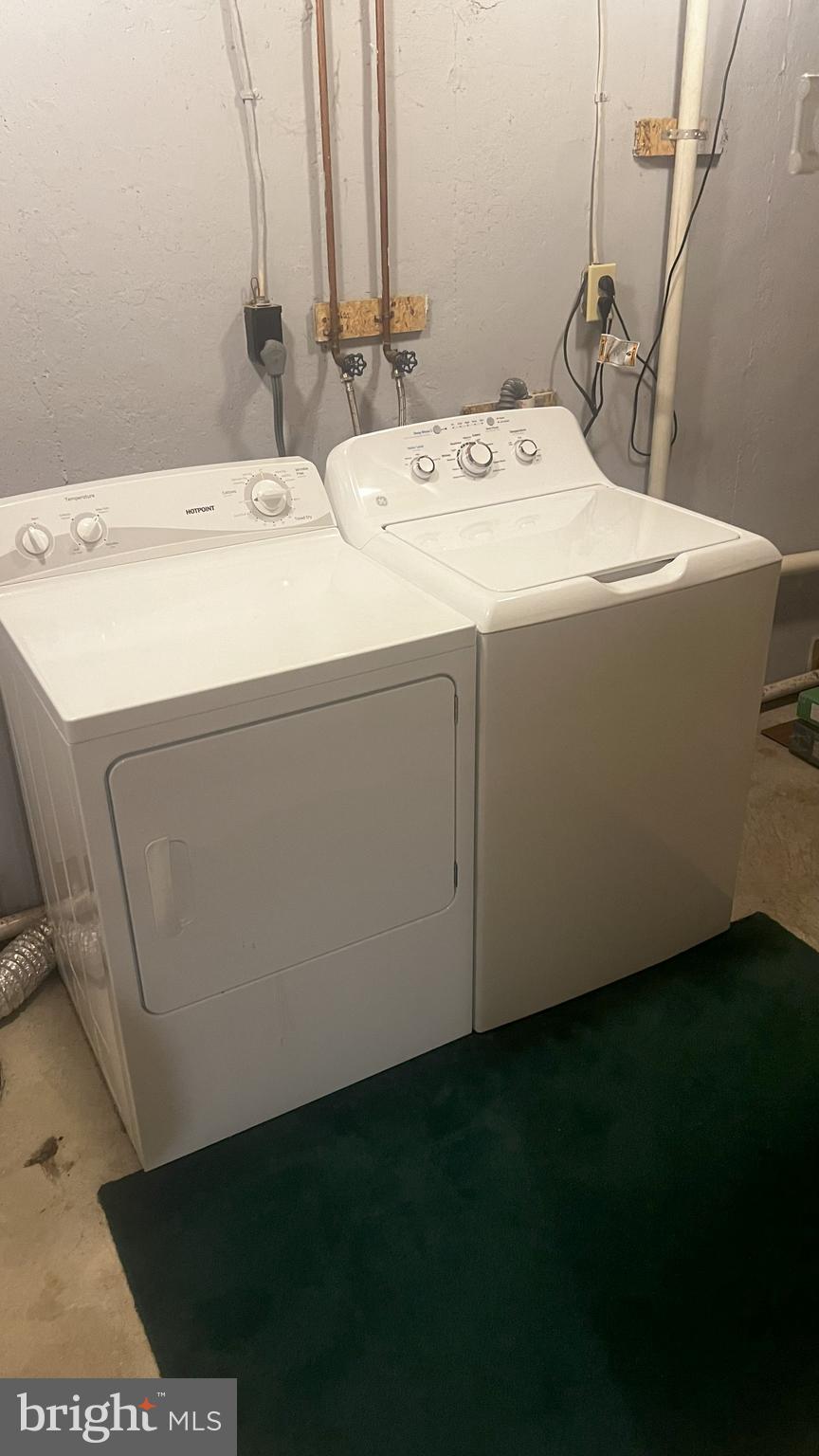 TIMBERLINE-PLAT ONE> - Residential Lease