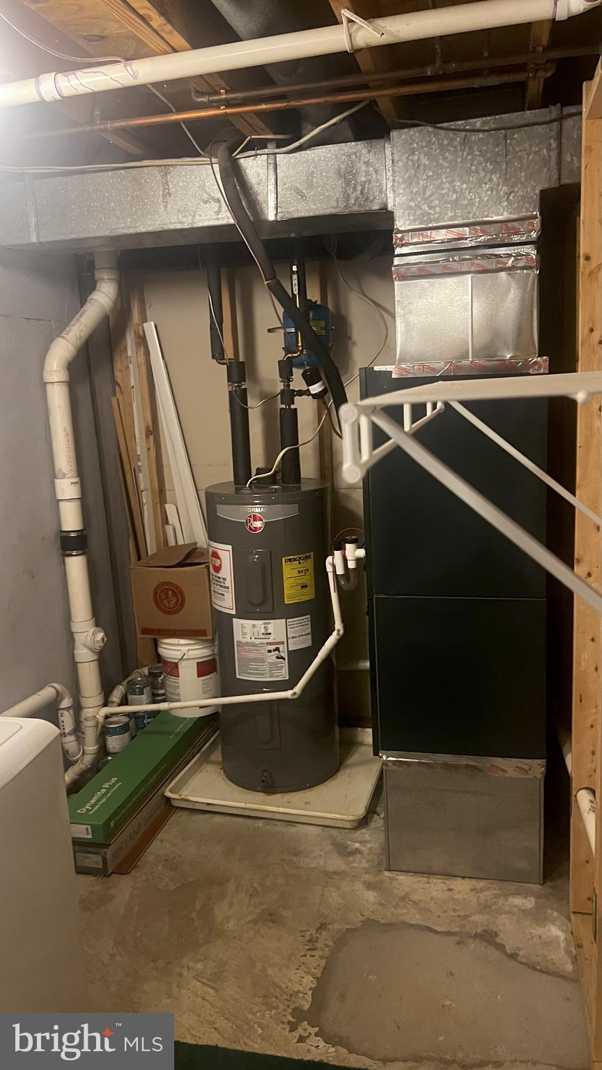 TIMBERLINE-PLAT ONE> - Residential Lease