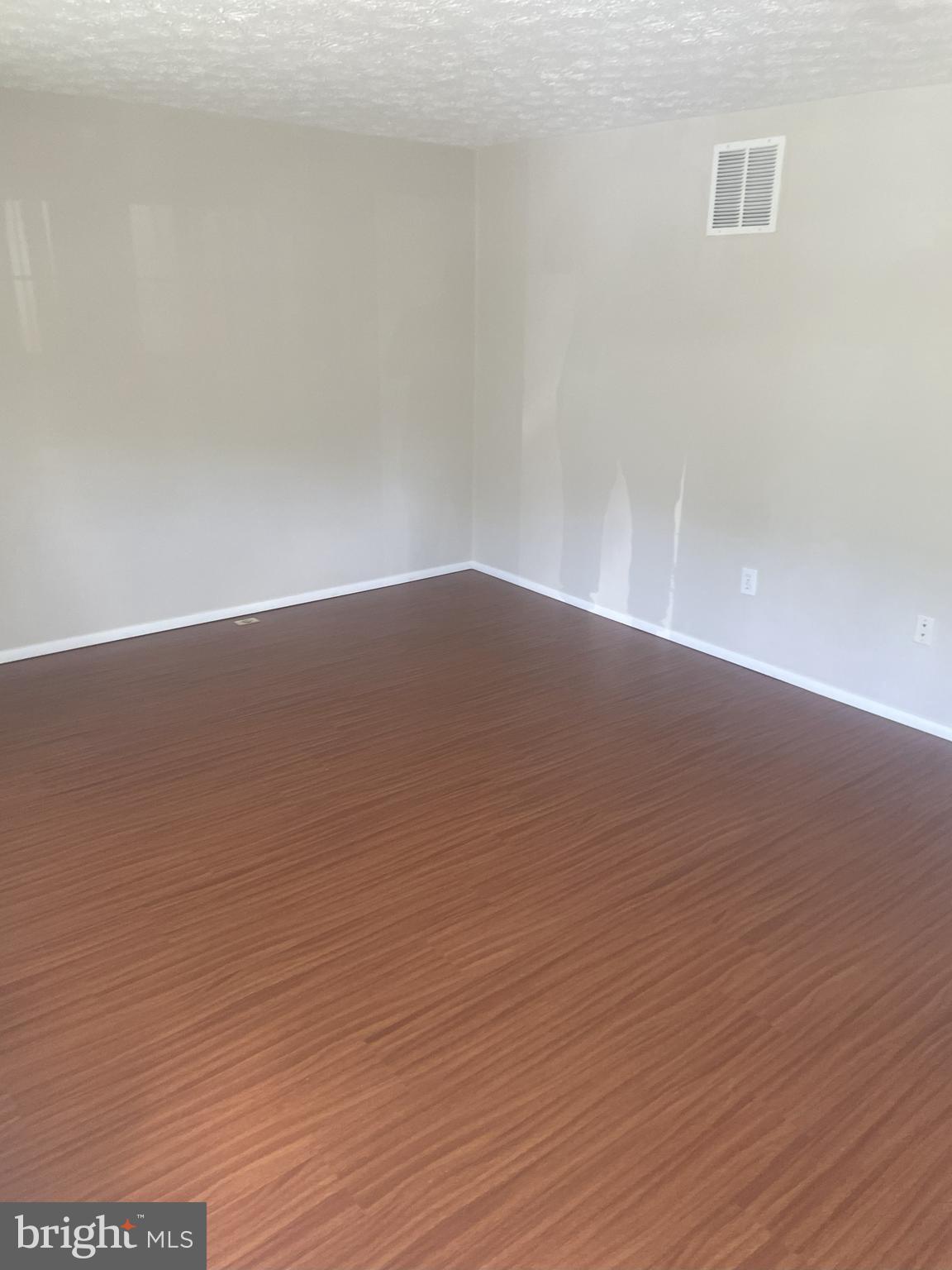 TIMBERLINE-PLAT ONE> - Residential Lease