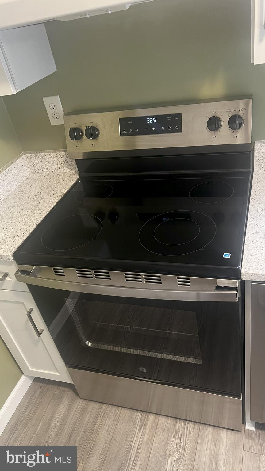 TIMBERLINE-PLAT ONE> - Residential Lease