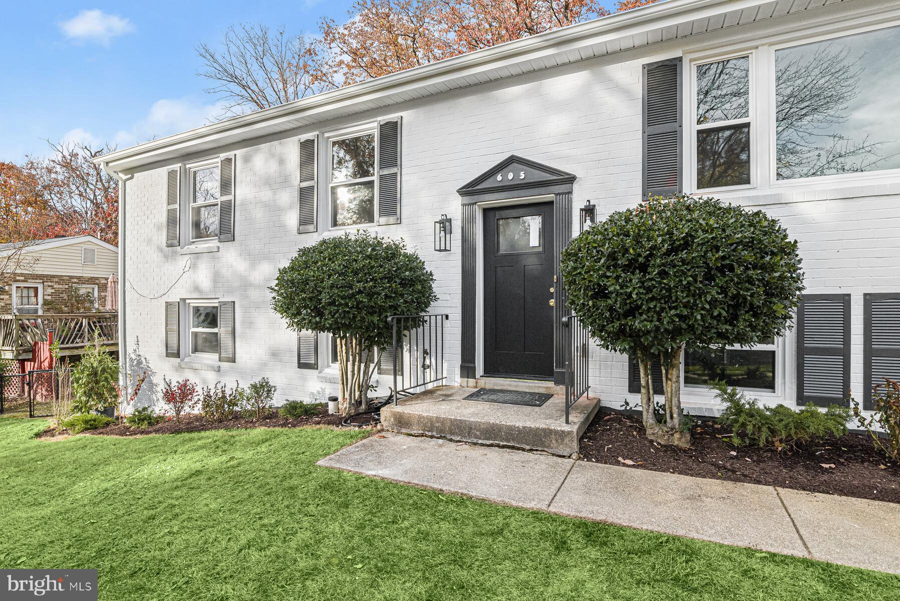 RIVER BEND ESTATES - Residential