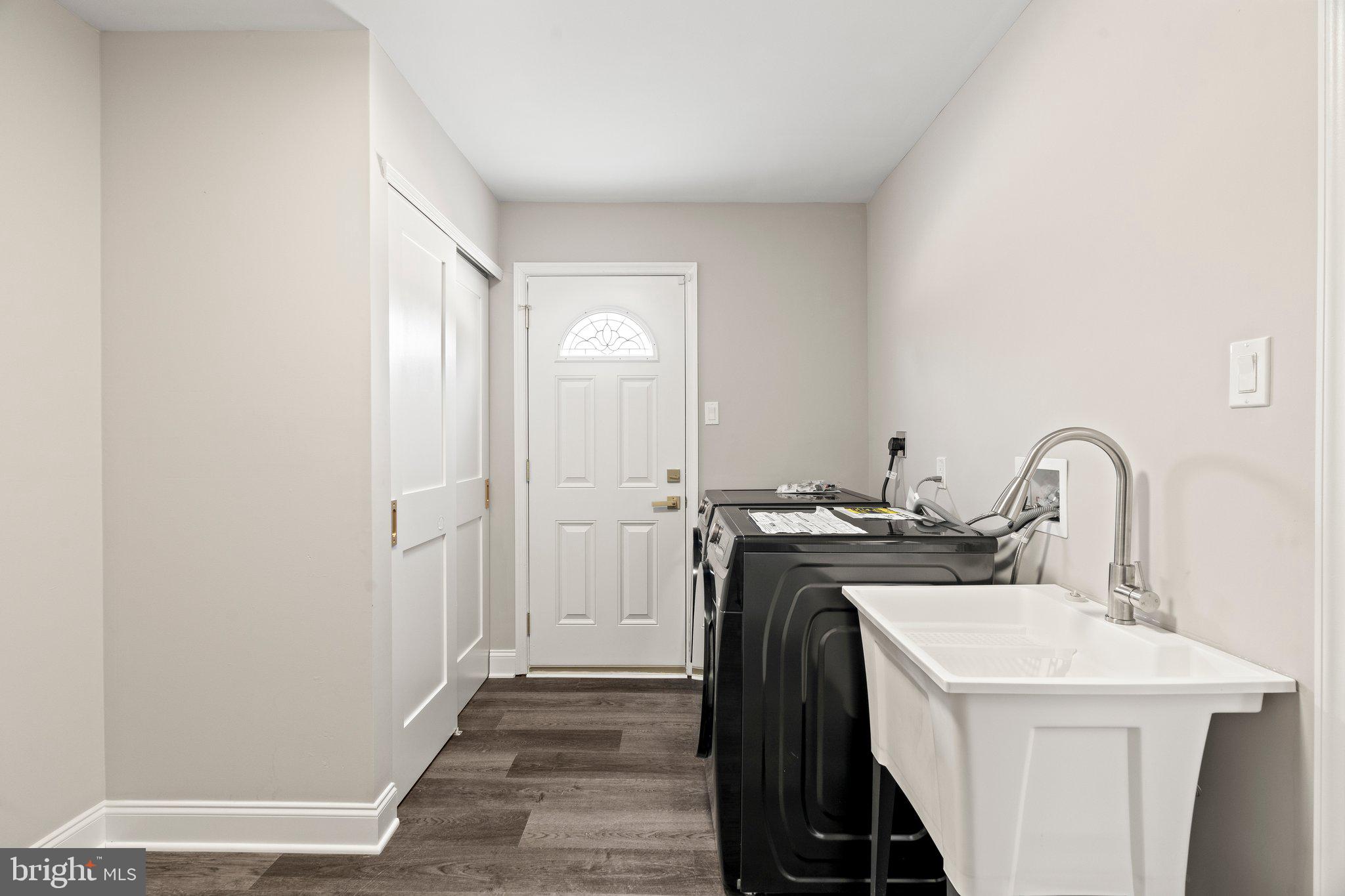 DUBLIN CROSSING - Residential