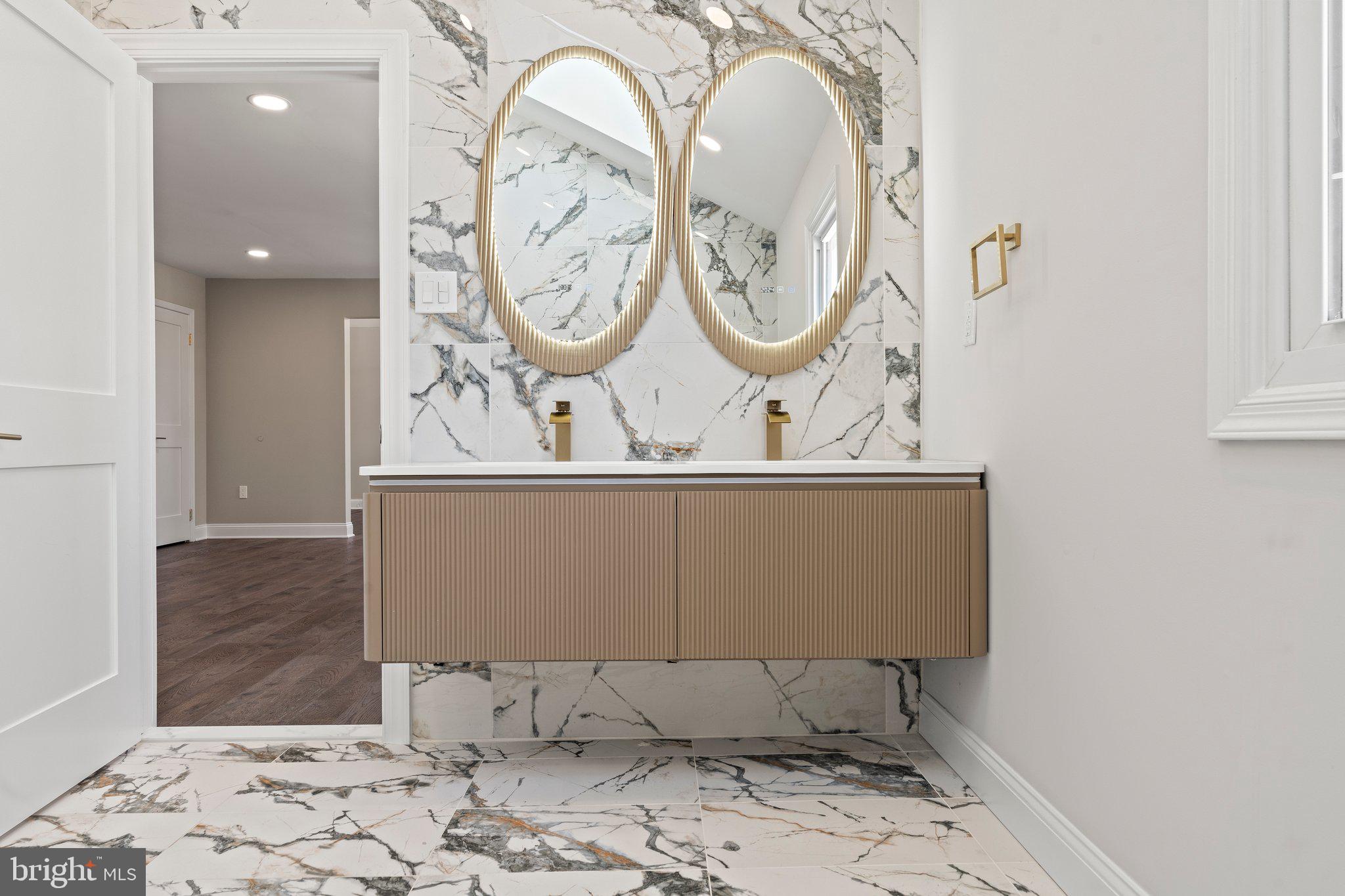 DUBLIN CROSSING - Residential