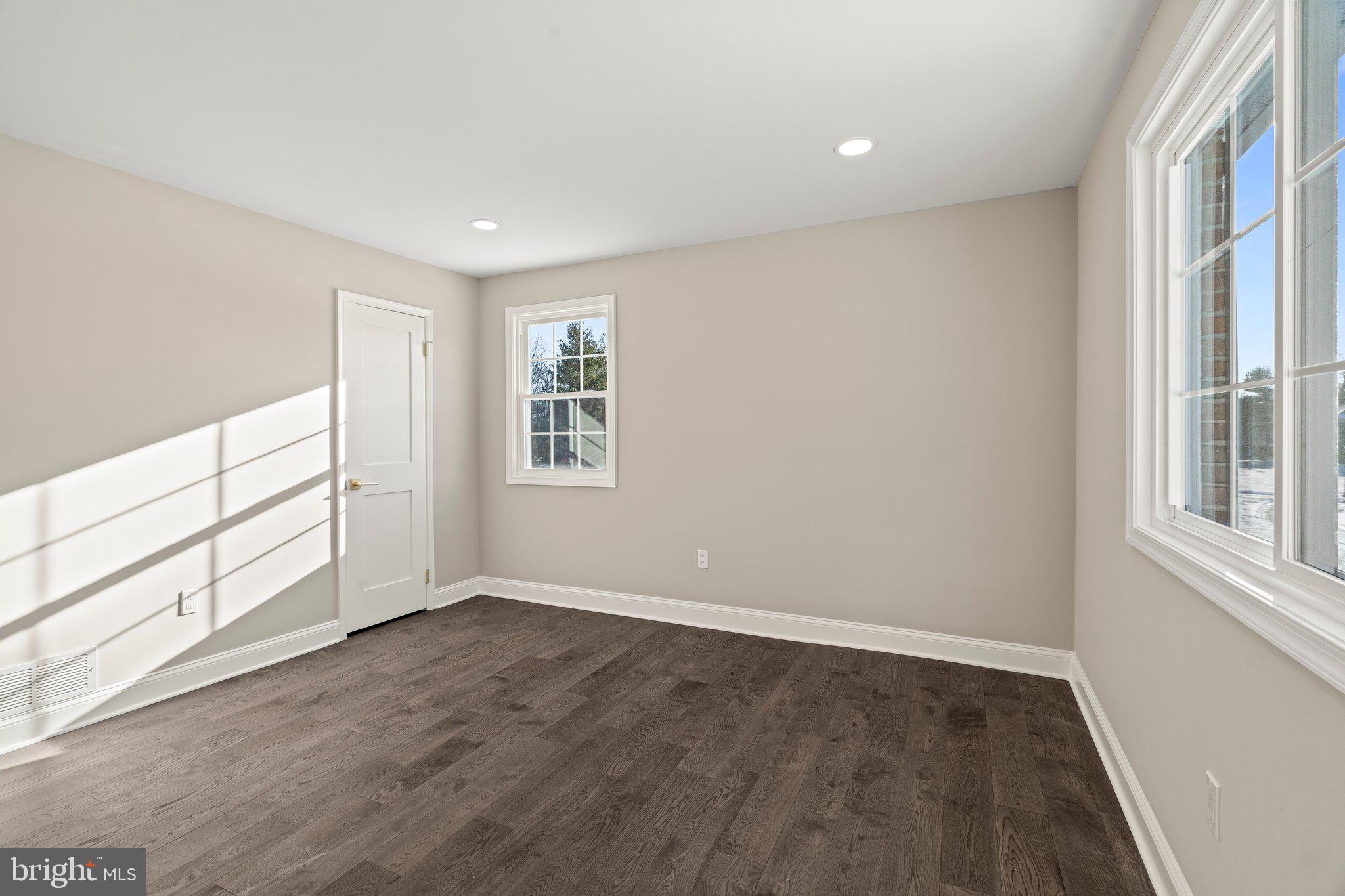 DUBLIN CROSSING - Residential