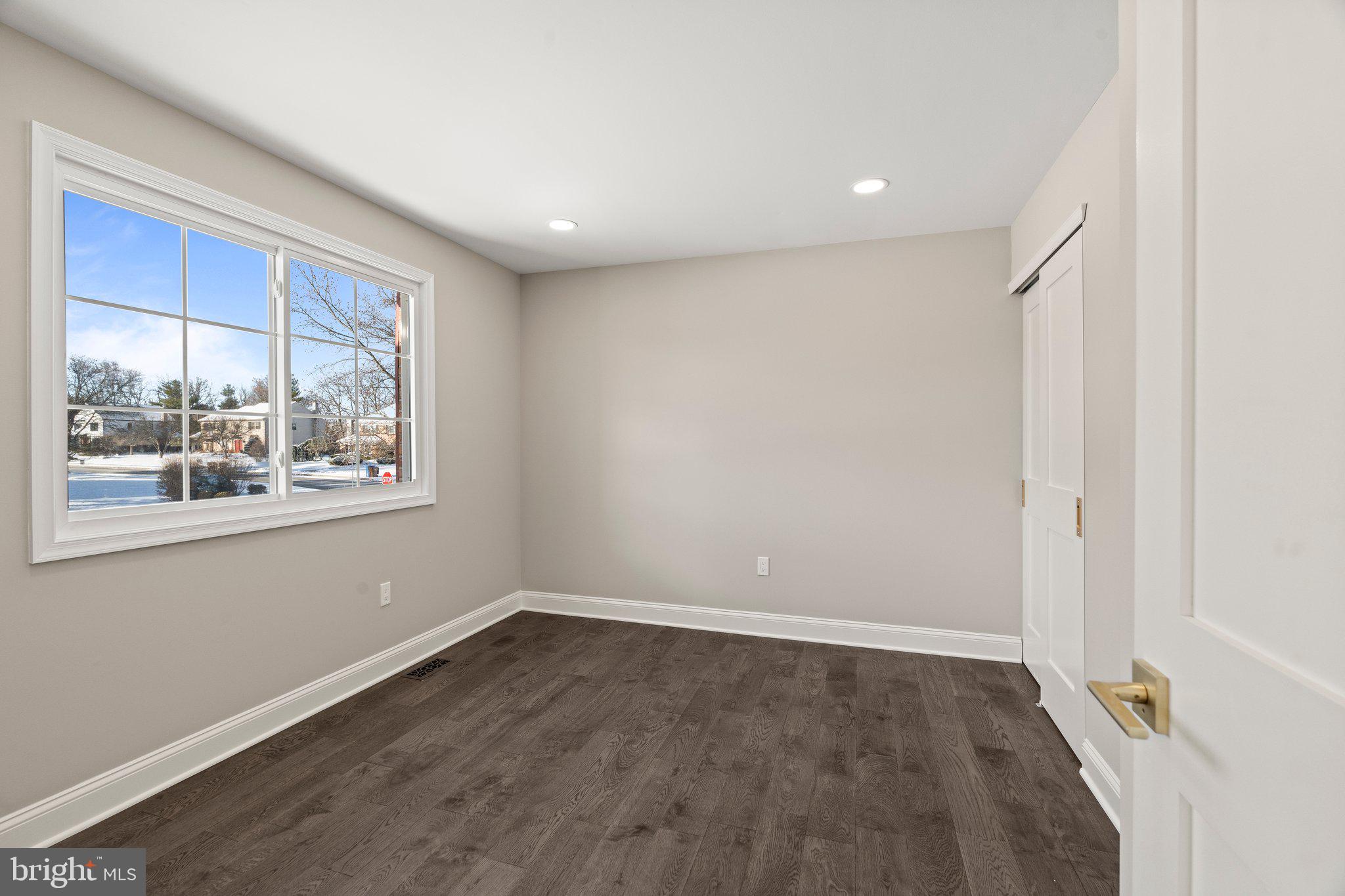 DUBLIN CROSSING - Residential