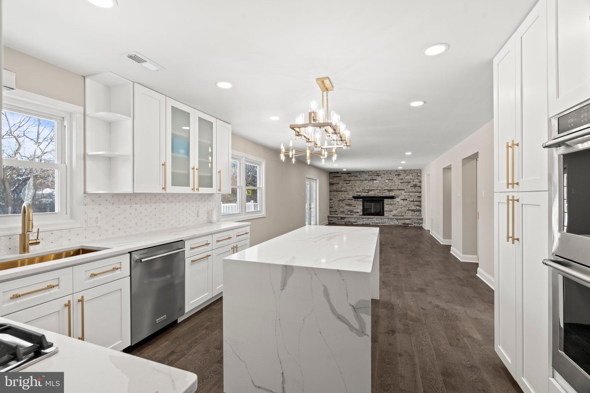 DUBLIN CROSSING - Residential