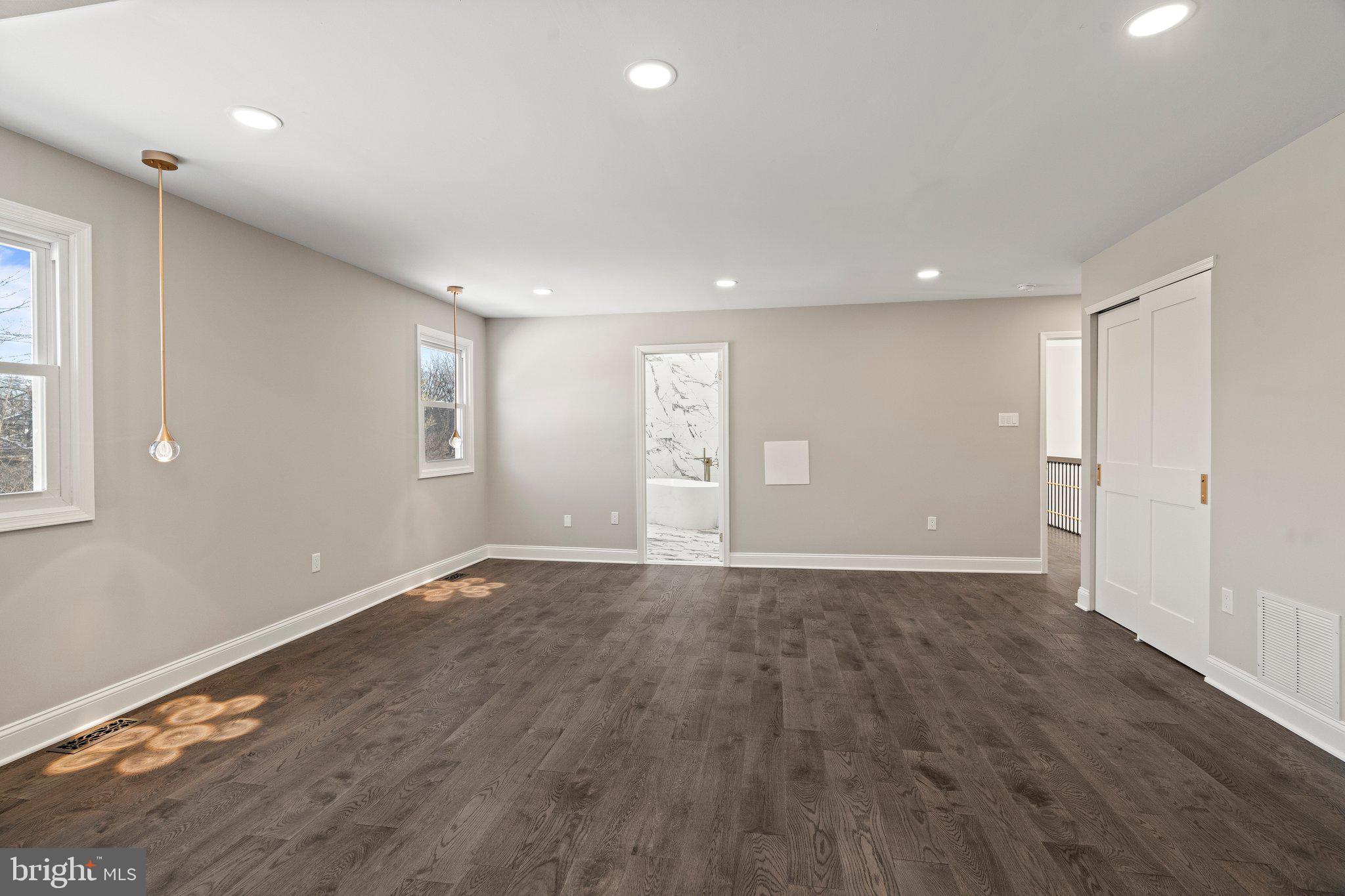 DUBLIN CROSSING - Residential