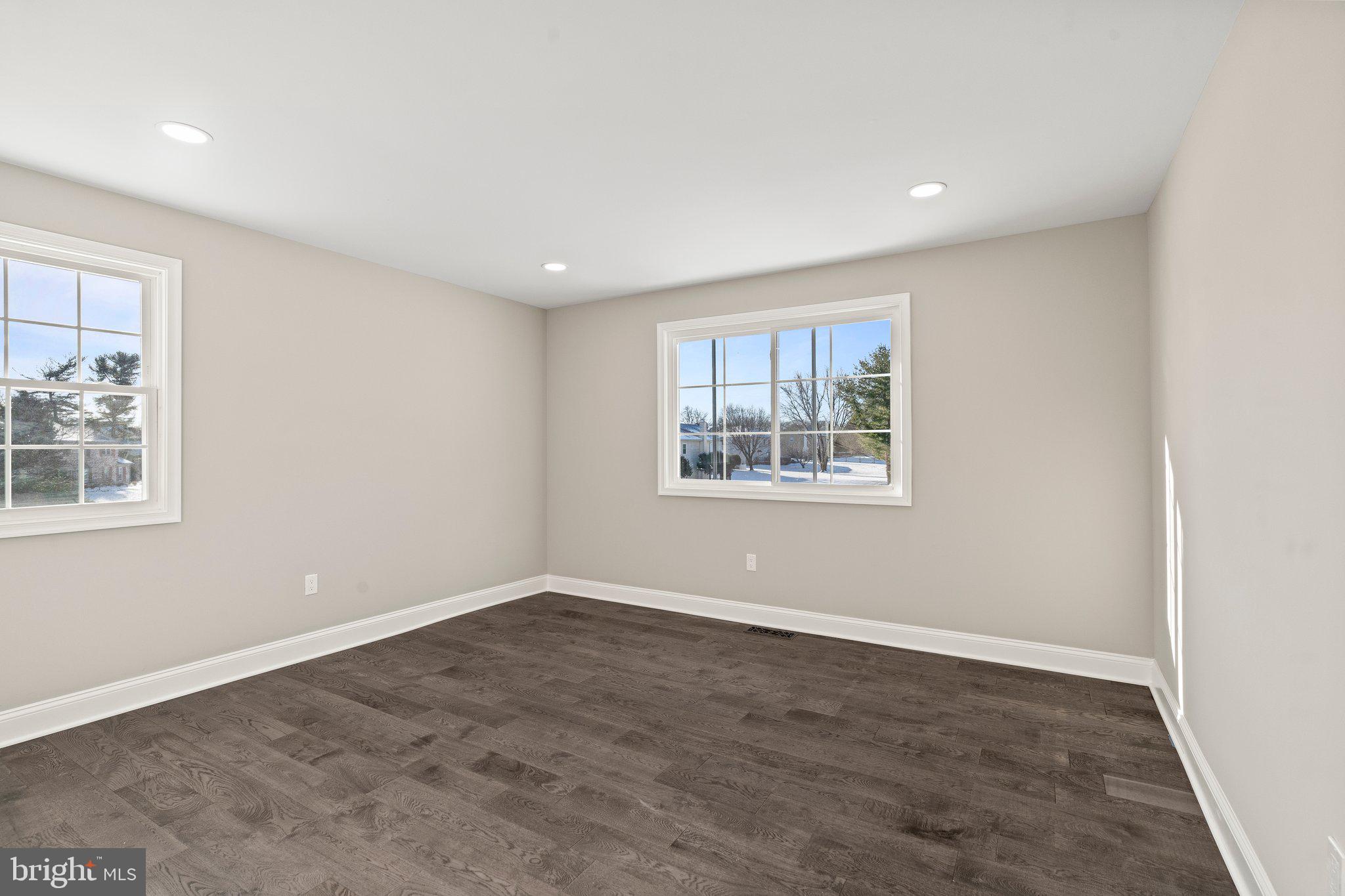 DUBLIN CROSSING - Residential