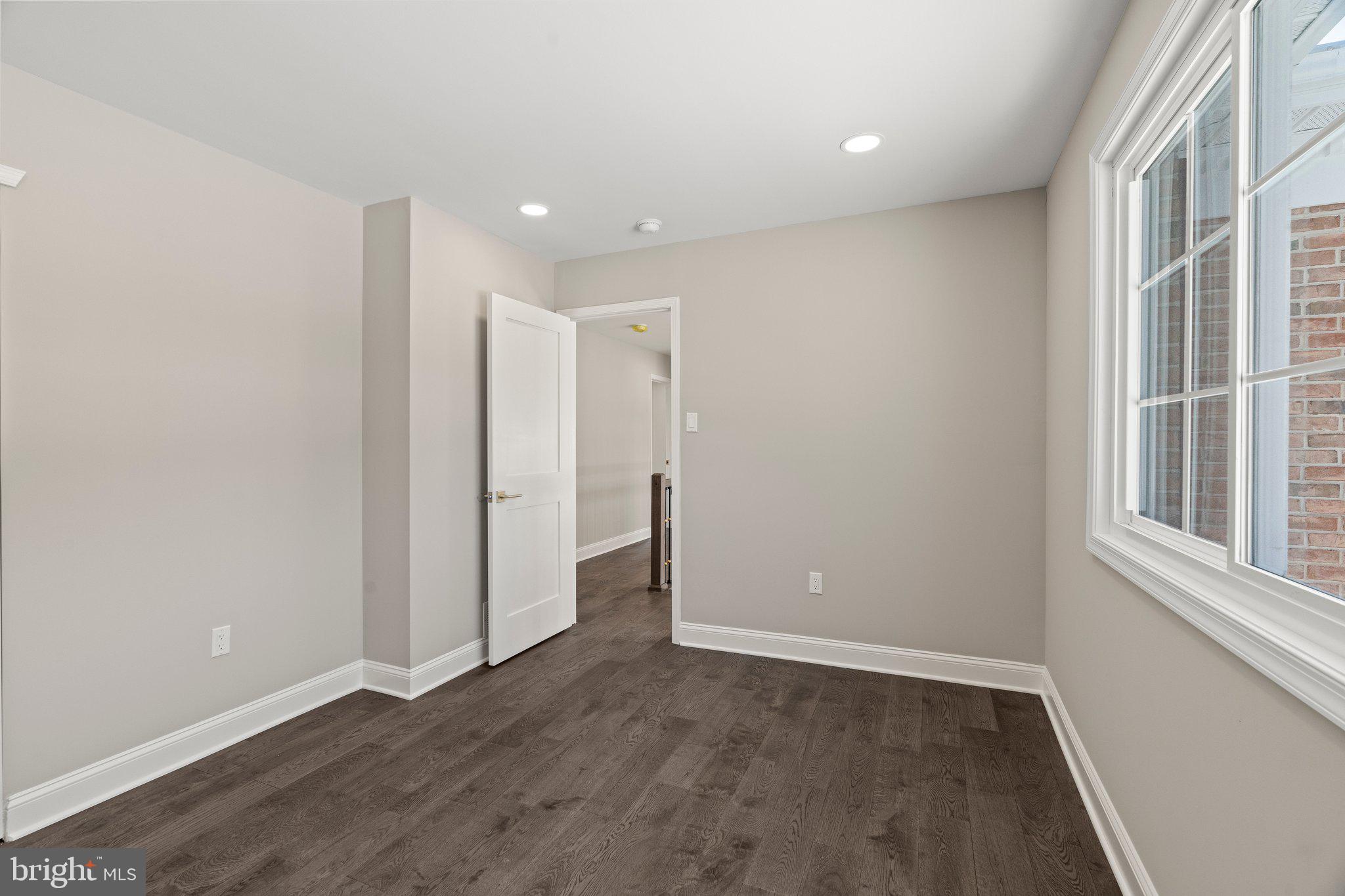 DUBLIN CROSSING - Residential