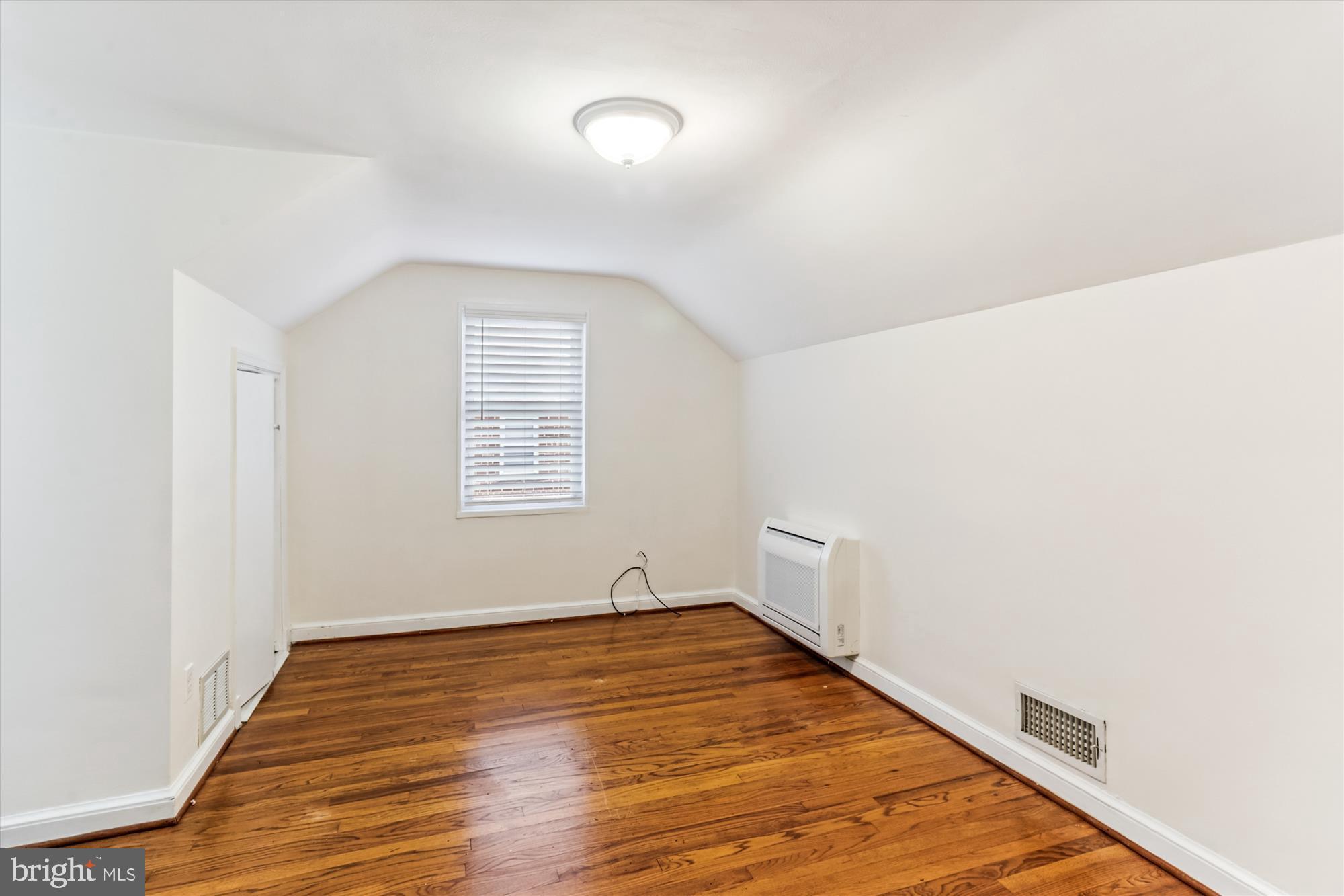 TAKOMA PARK - Residential