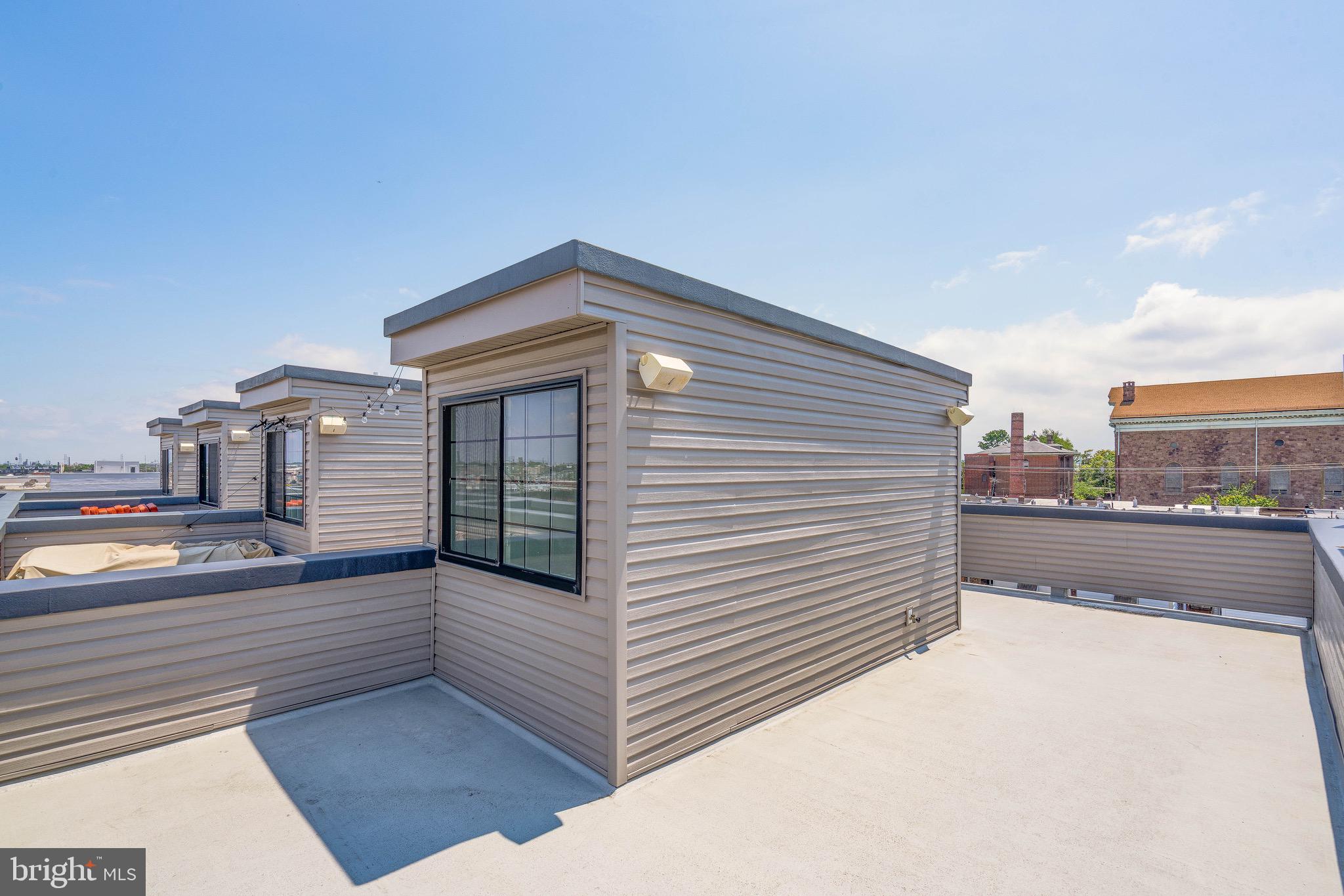 PORT RICHMOND - Residential Lease