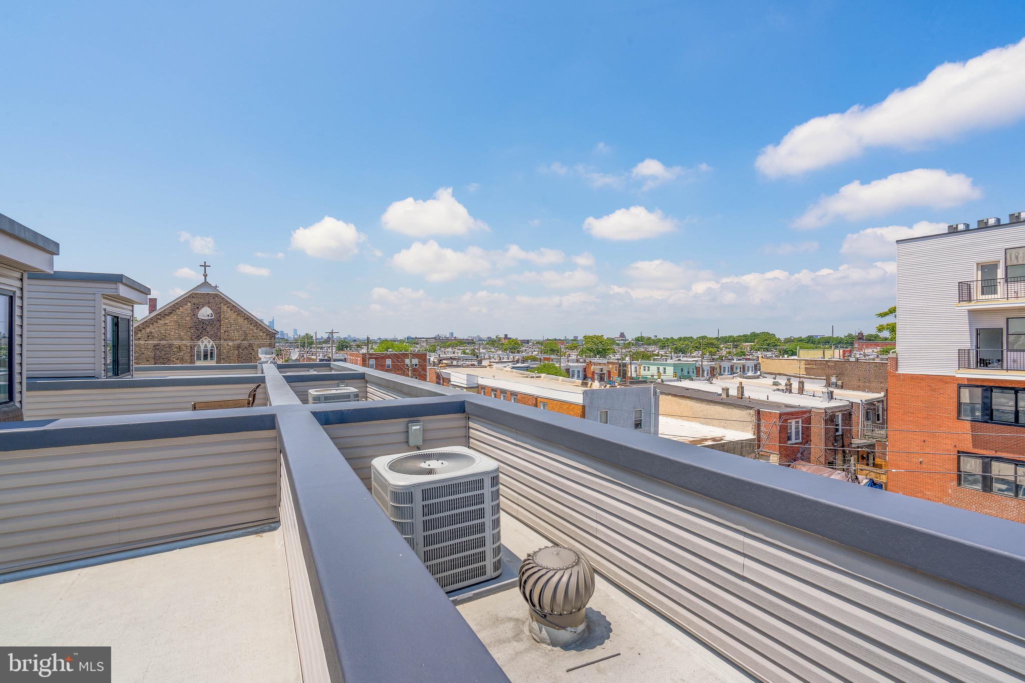 PORT RICHMOND - Residential Lease