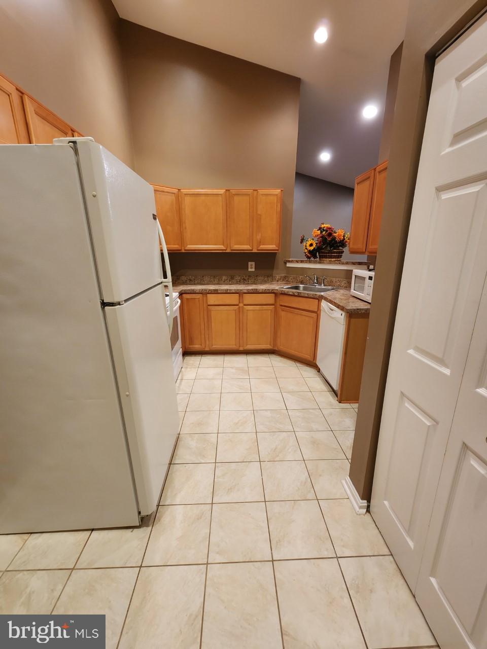 CROMWELL FOUNTAIN - Residential Lease