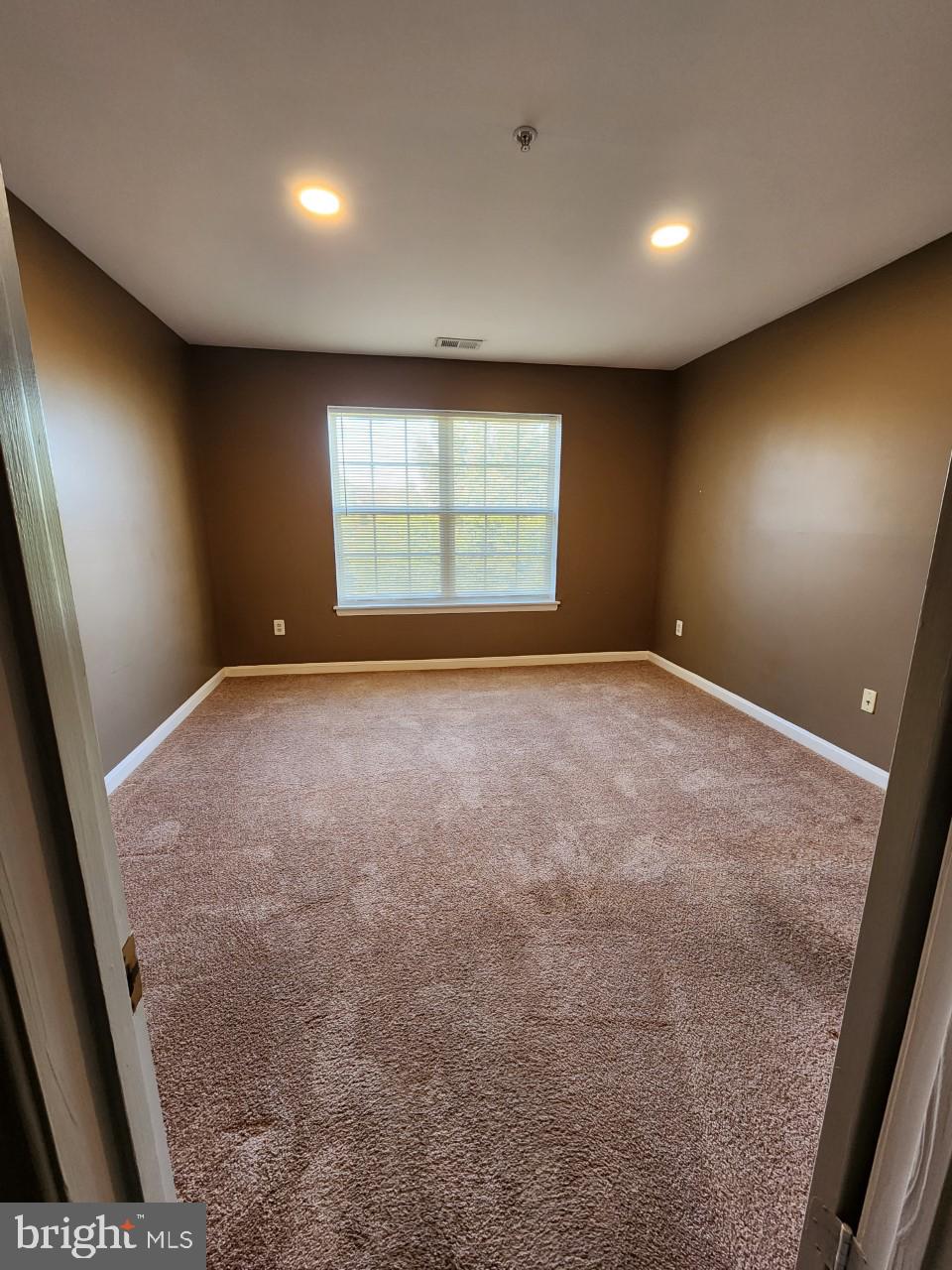 CROMWELL FOUNTAIN - Residential Lease