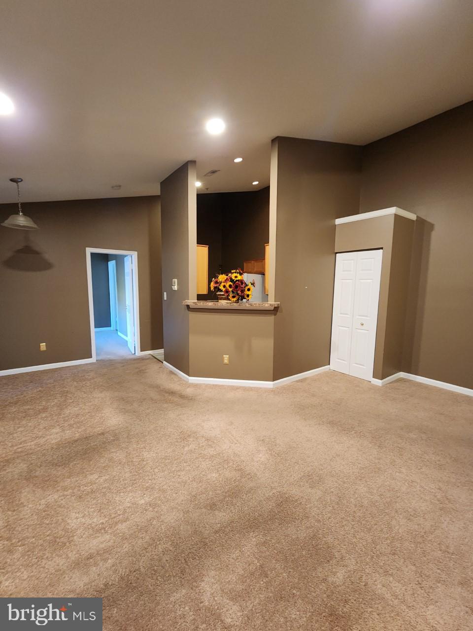 CROMWELL FOUNTAIN - Residential Lease