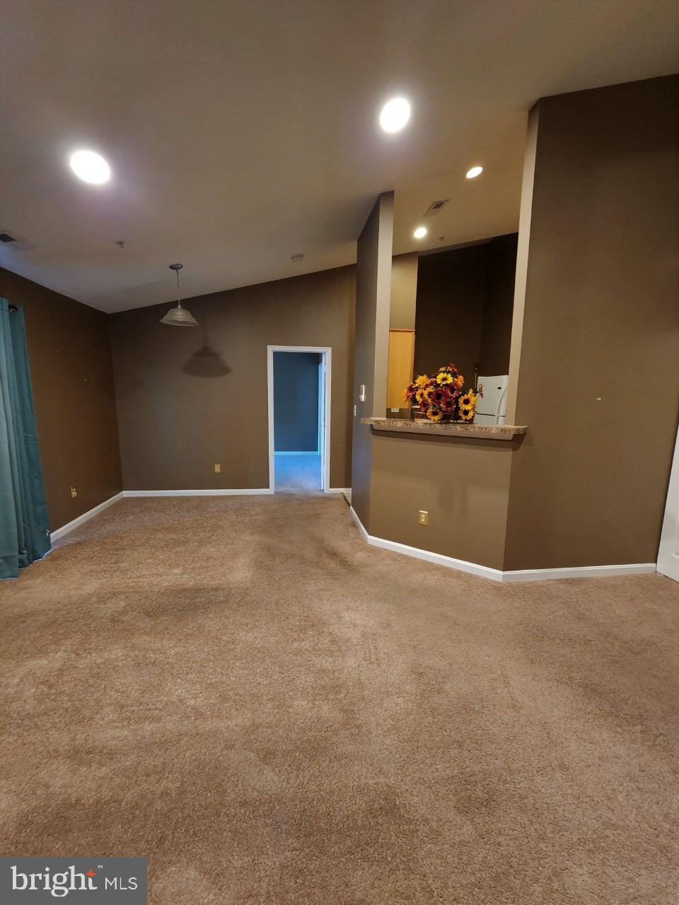 CROMWELL FOUNTAIN - Residential Lease