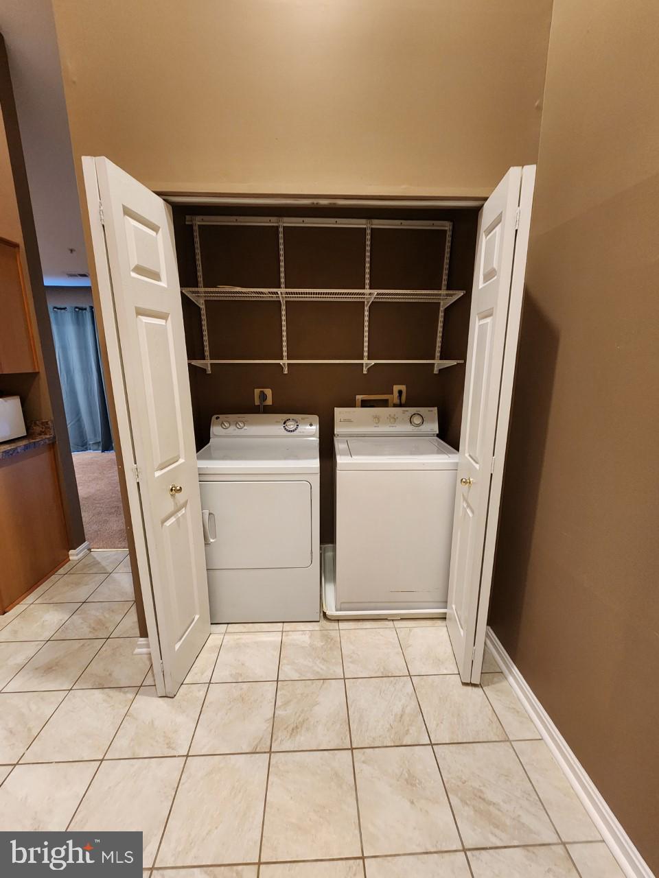 CROMWELL FOUNTAIN - Residential Lease