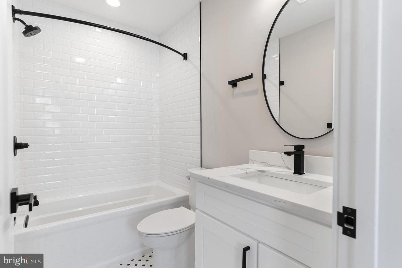 PASSYUNK SQUARE - Residential
