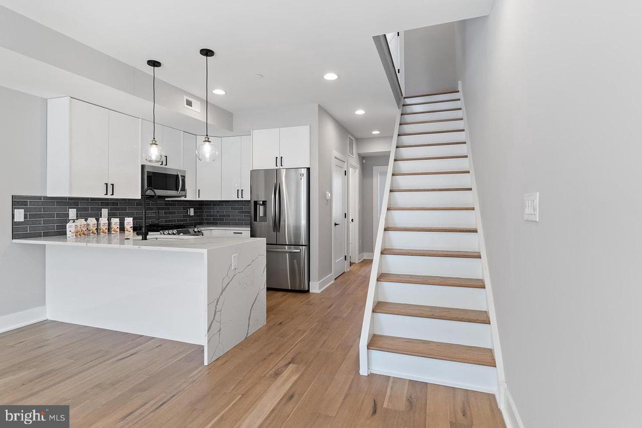 PASSYUNK SQUARE - Residential