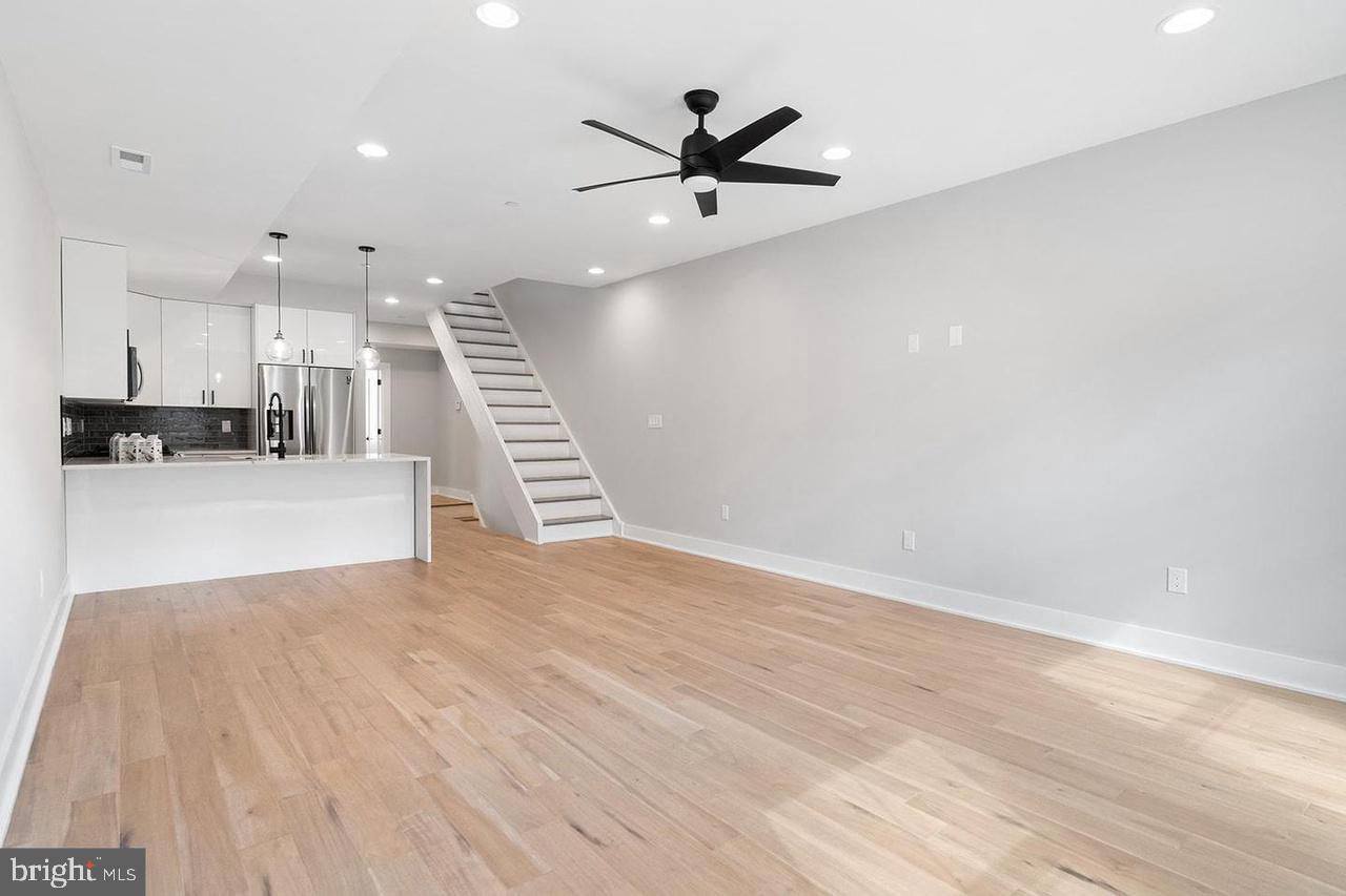 PASSYUNK SQUARE - Residential