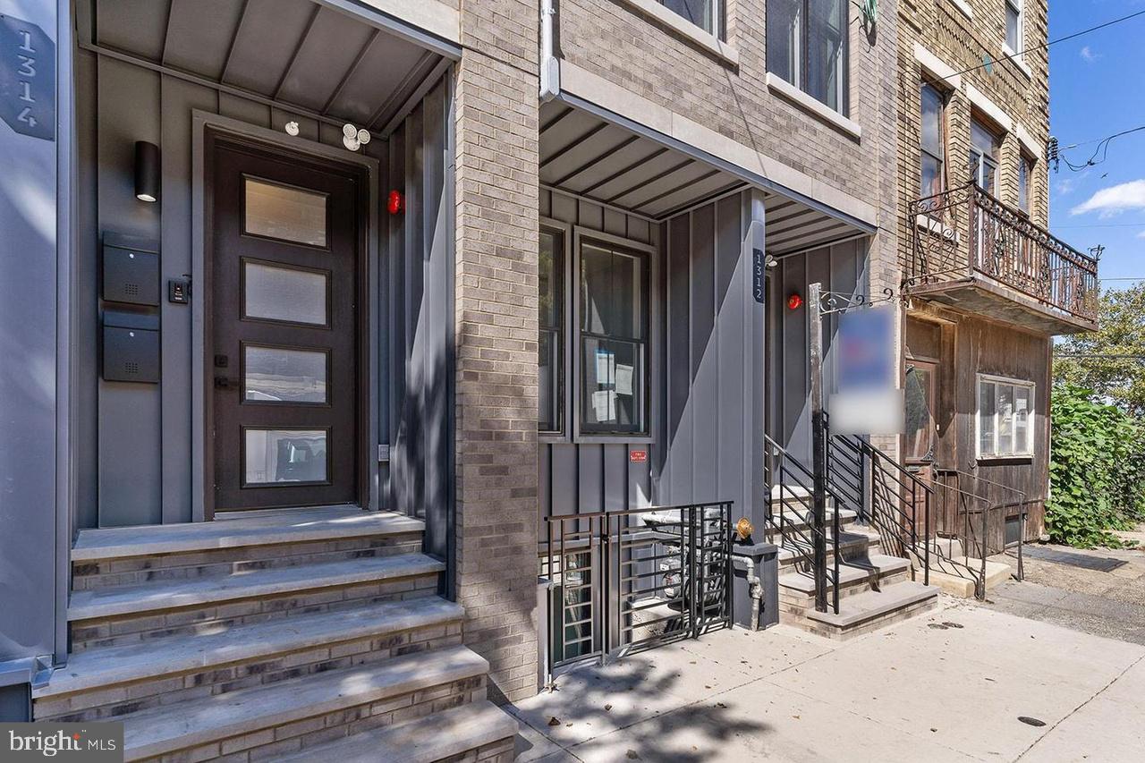 PASSYUNK SQUARE - Residential